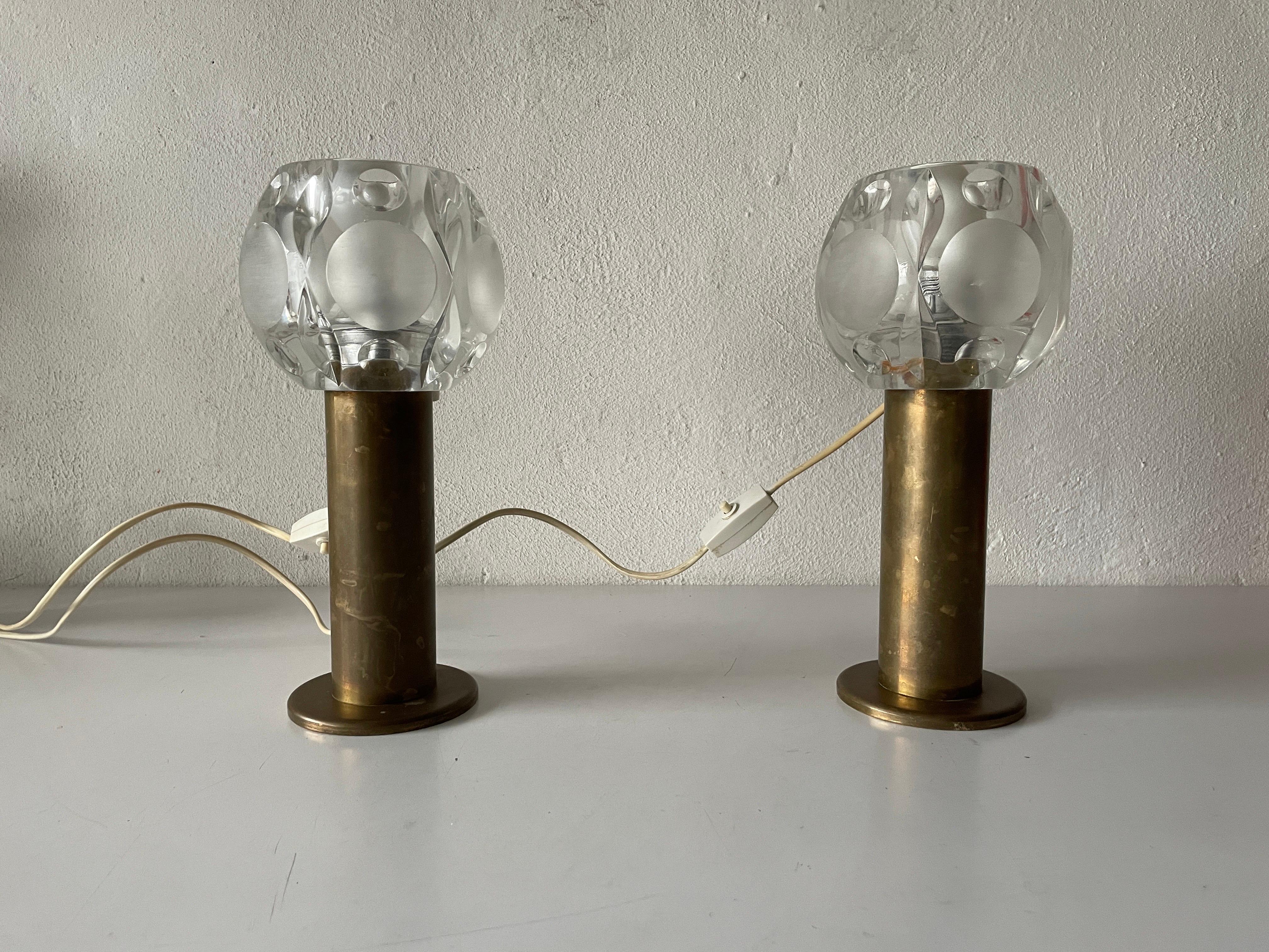 Gorgeous heavy glass and antique brass body pair of large table lamps by Peill und Putzler, 1960s, Germany.

Lampshade is in very good vintage condition.

It has European plug. It can be converted to other countries plugs with using converter.