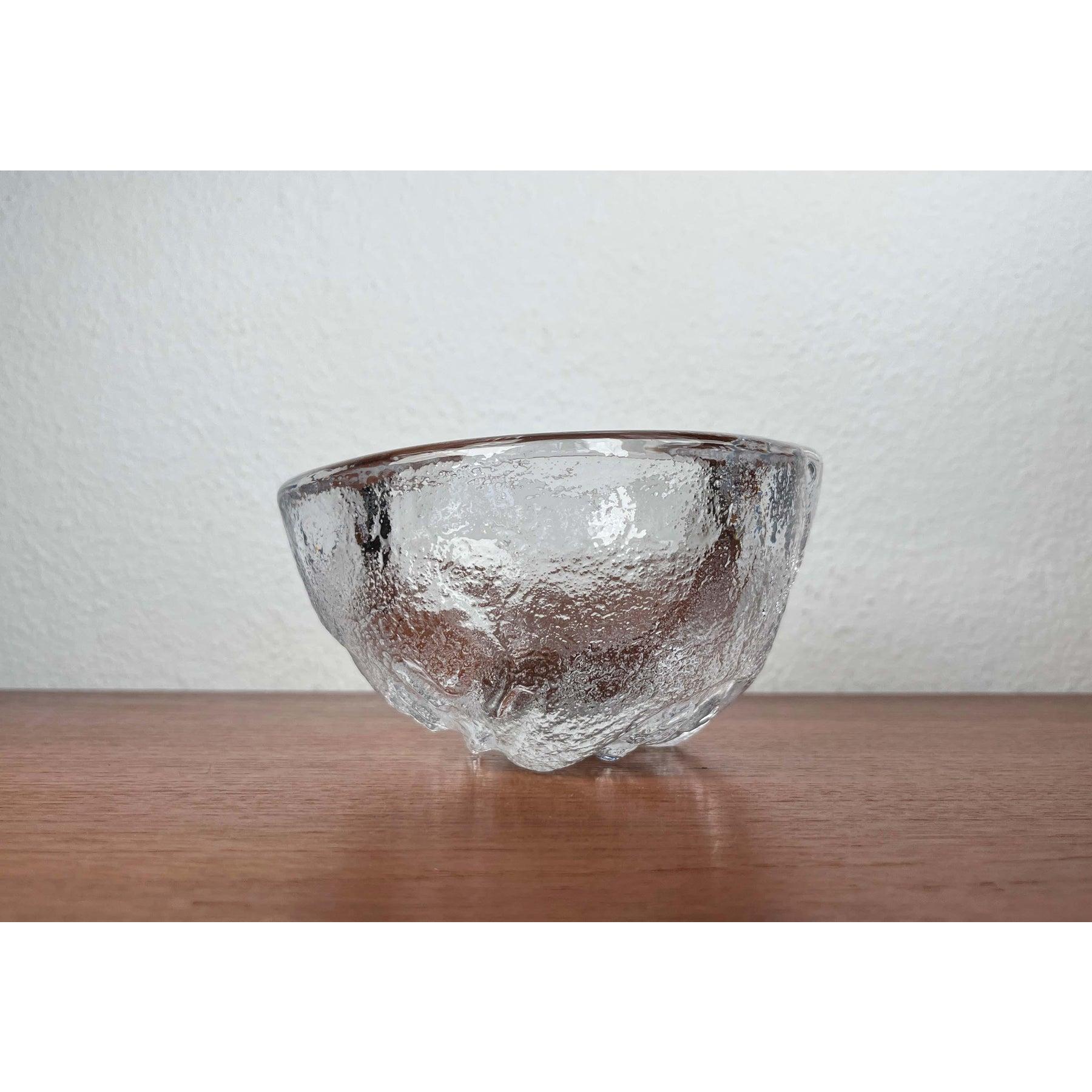 Suédois Bol en verre lourd par Mats Jonasson pour Royal Krona, Suède, années 1960 en vente