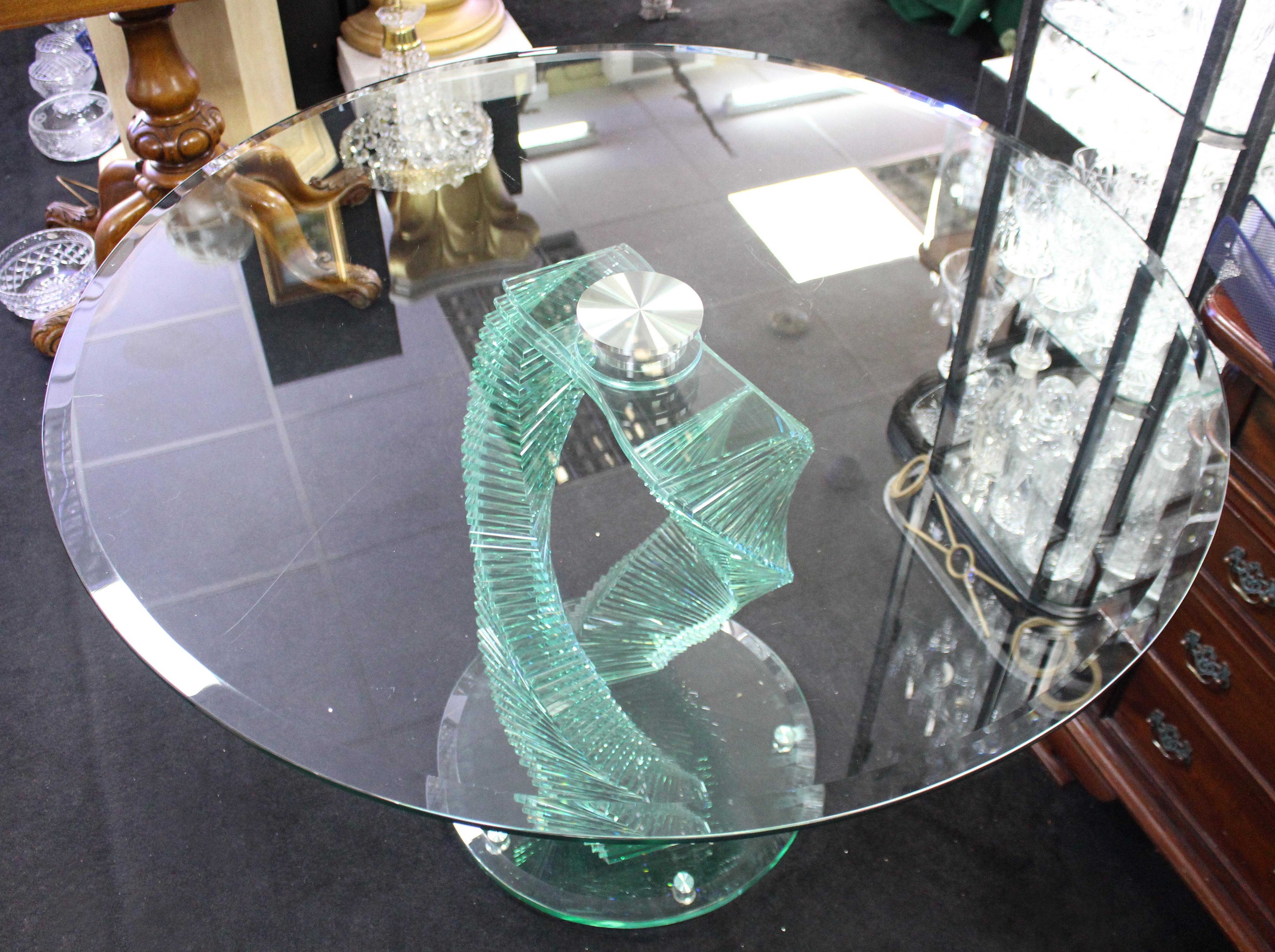 Heavy Glass Spiral Form Round Centre Table In Good Condition For Sale In Worcester, Worcestershire