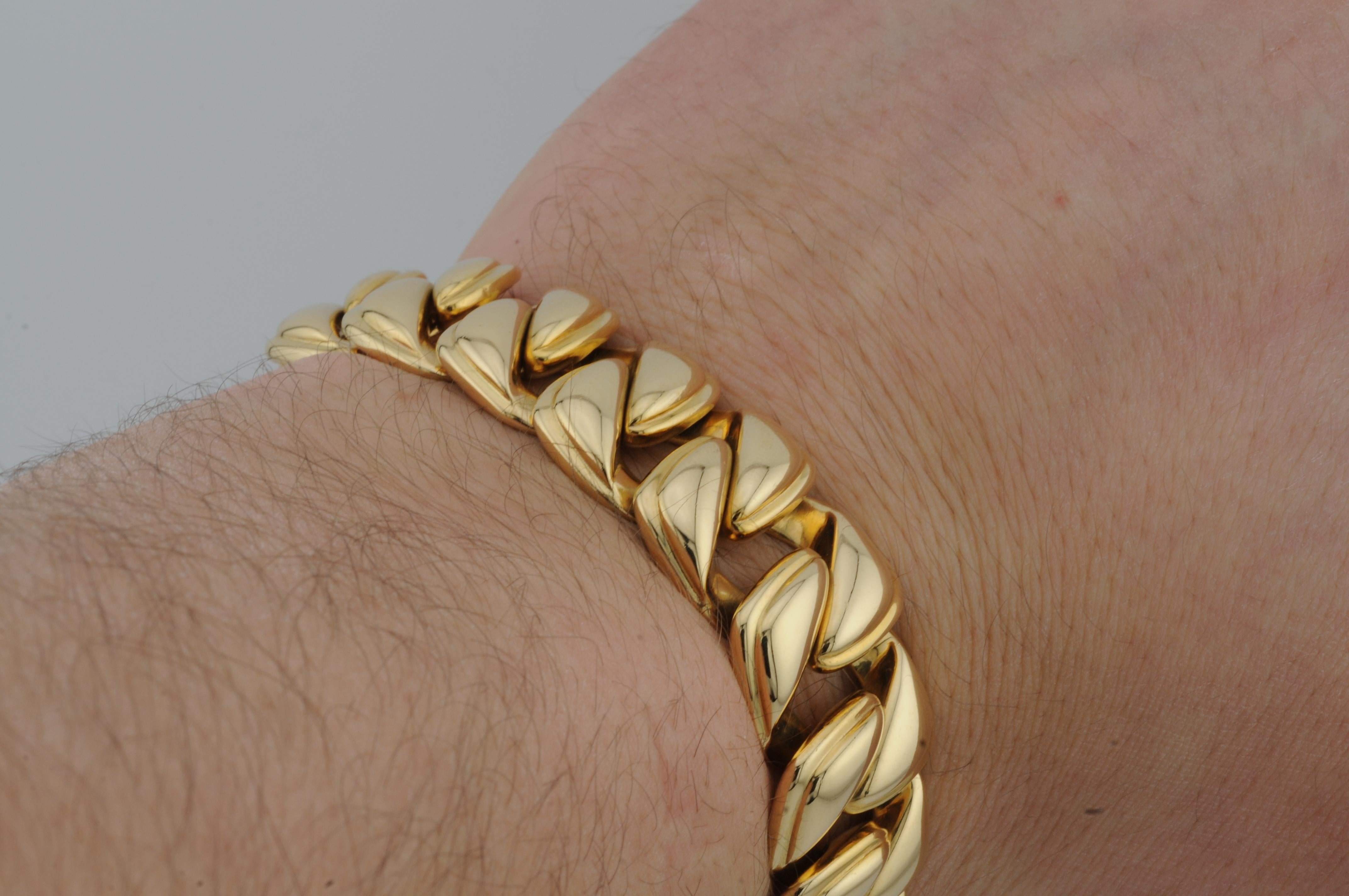 Heavy Gold Bracelet 18k Yellow Gold For Sale 7
