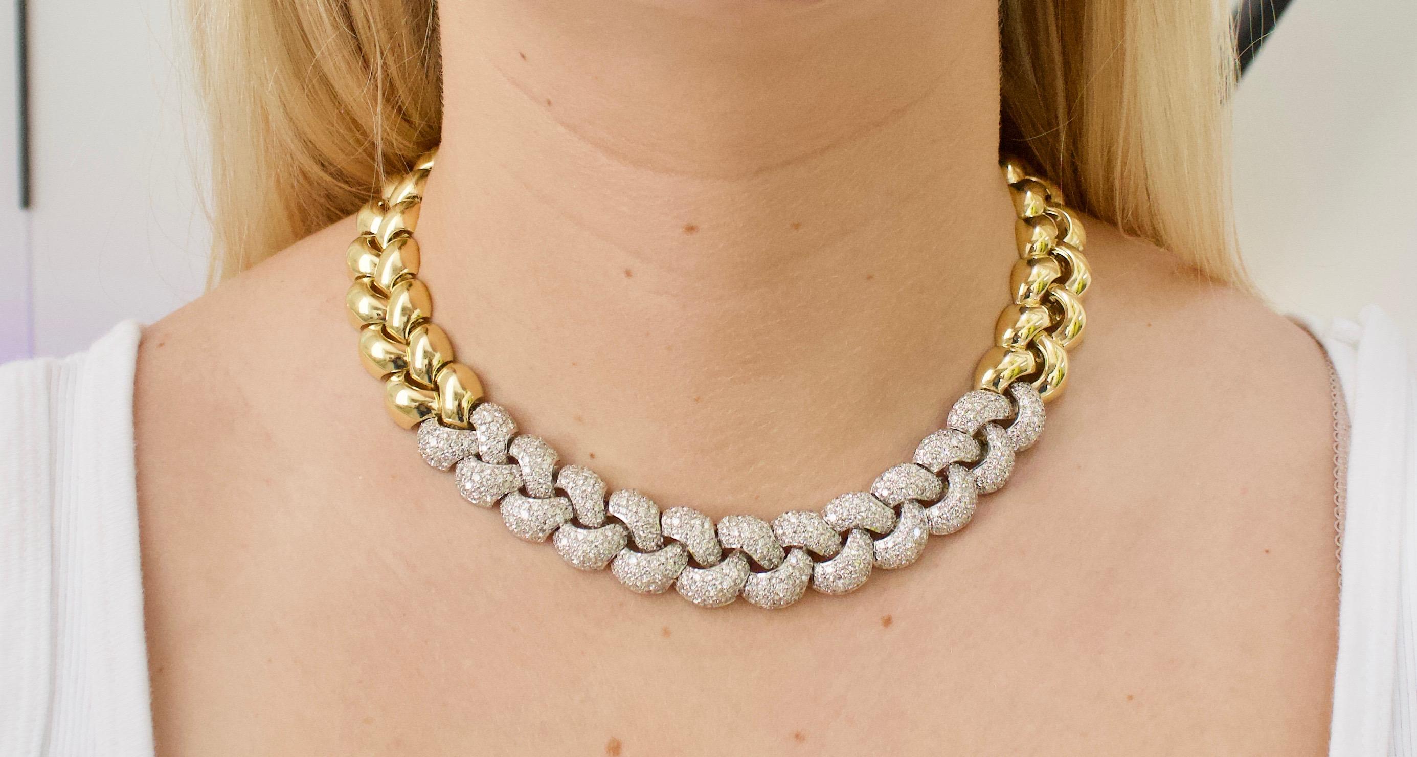 Heavy Important Diamond 18k Yellow Gold Décolletage Necklace 28.75 Cts. 4.75 oz In Excellent Condition For Sale In Wailea, HI