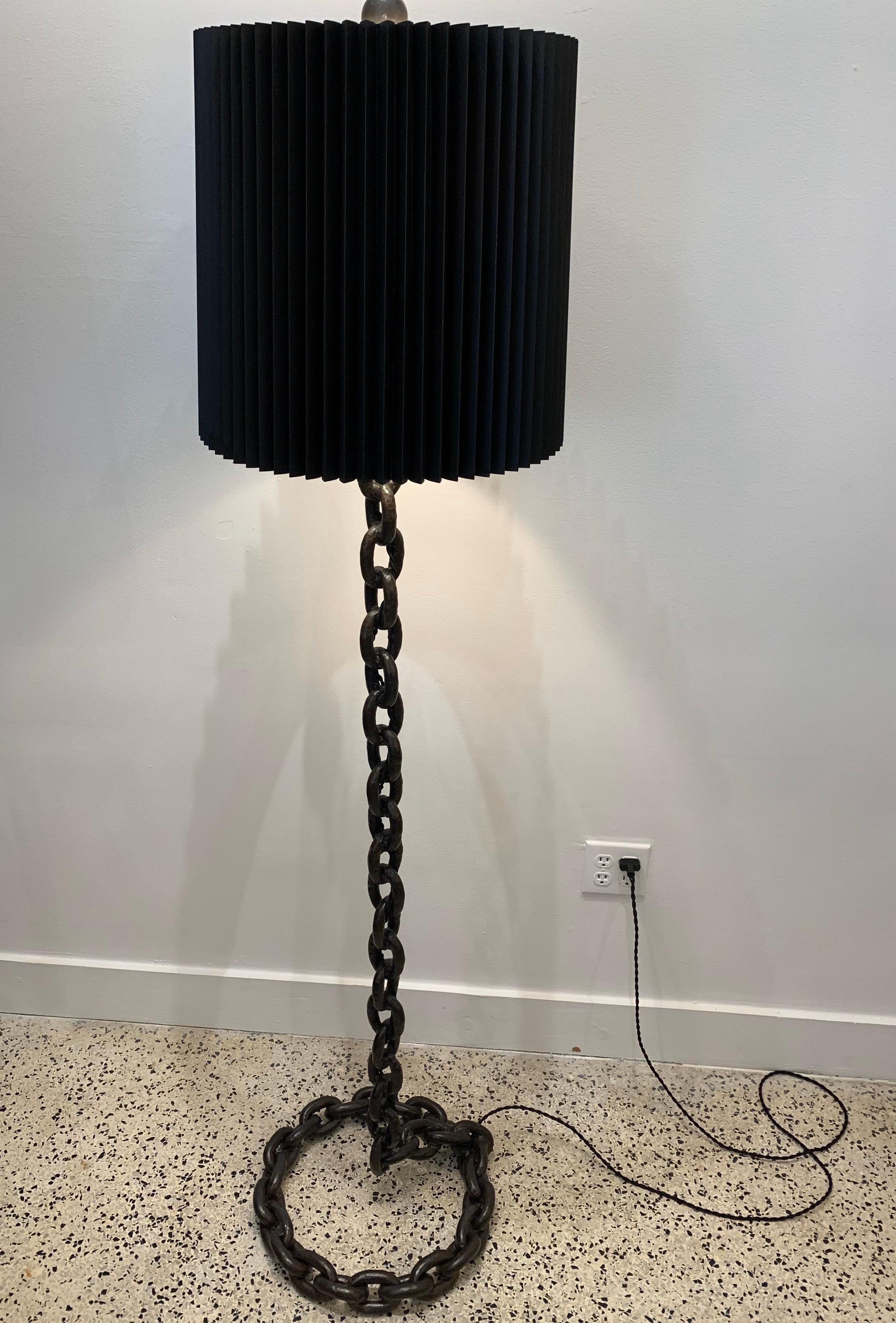 Nautical floor lamp iron chain links in style of Franz West with large welded antique chain with double sockets and recently rewired with silk cable. Great original condition. 

Note: shade shown is not included, for photography purposes only.