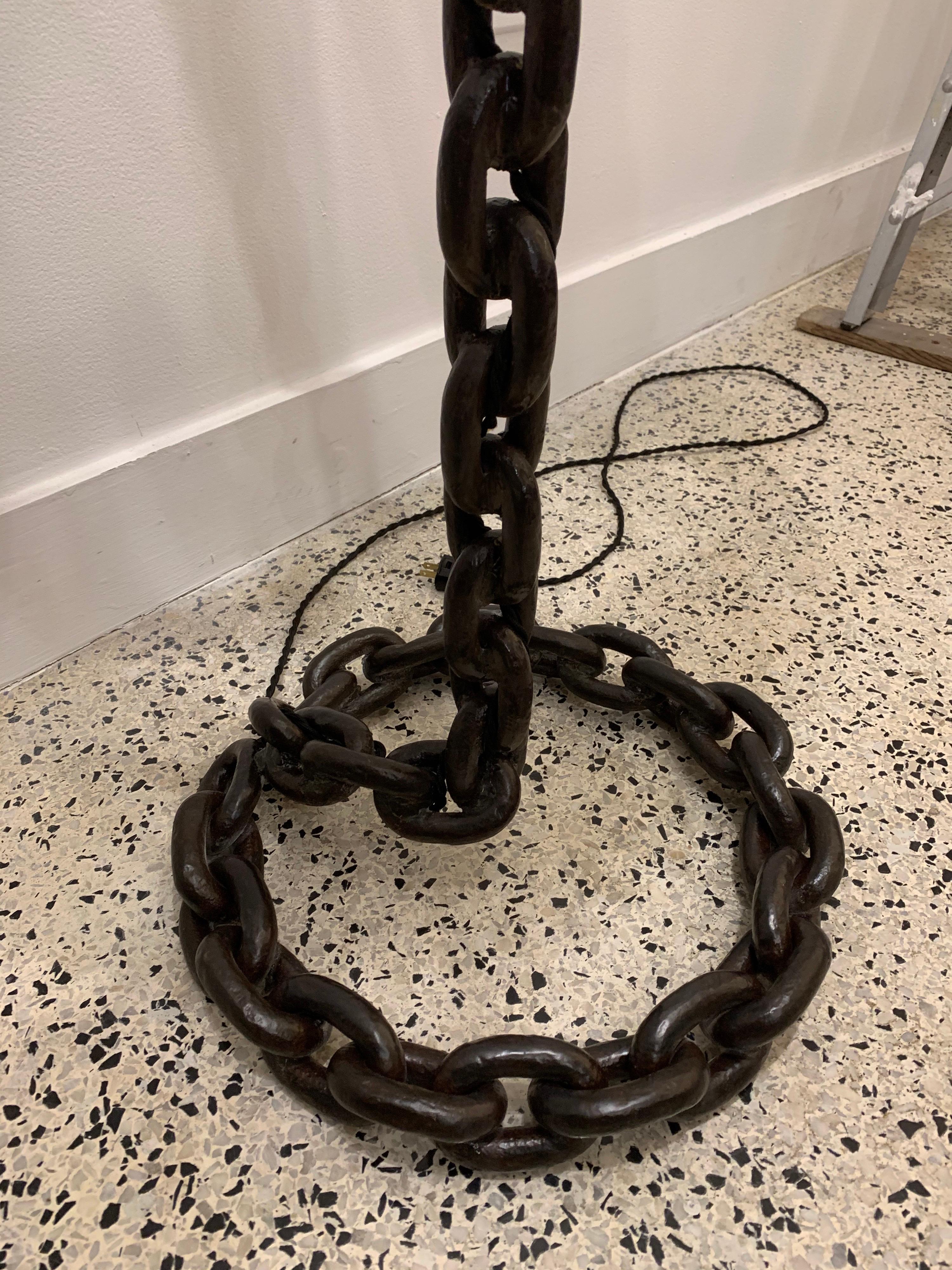 Heavy Iron Chain Links Floor Lamp in the Style of Franz West In Good Condition In East Hampton, NY