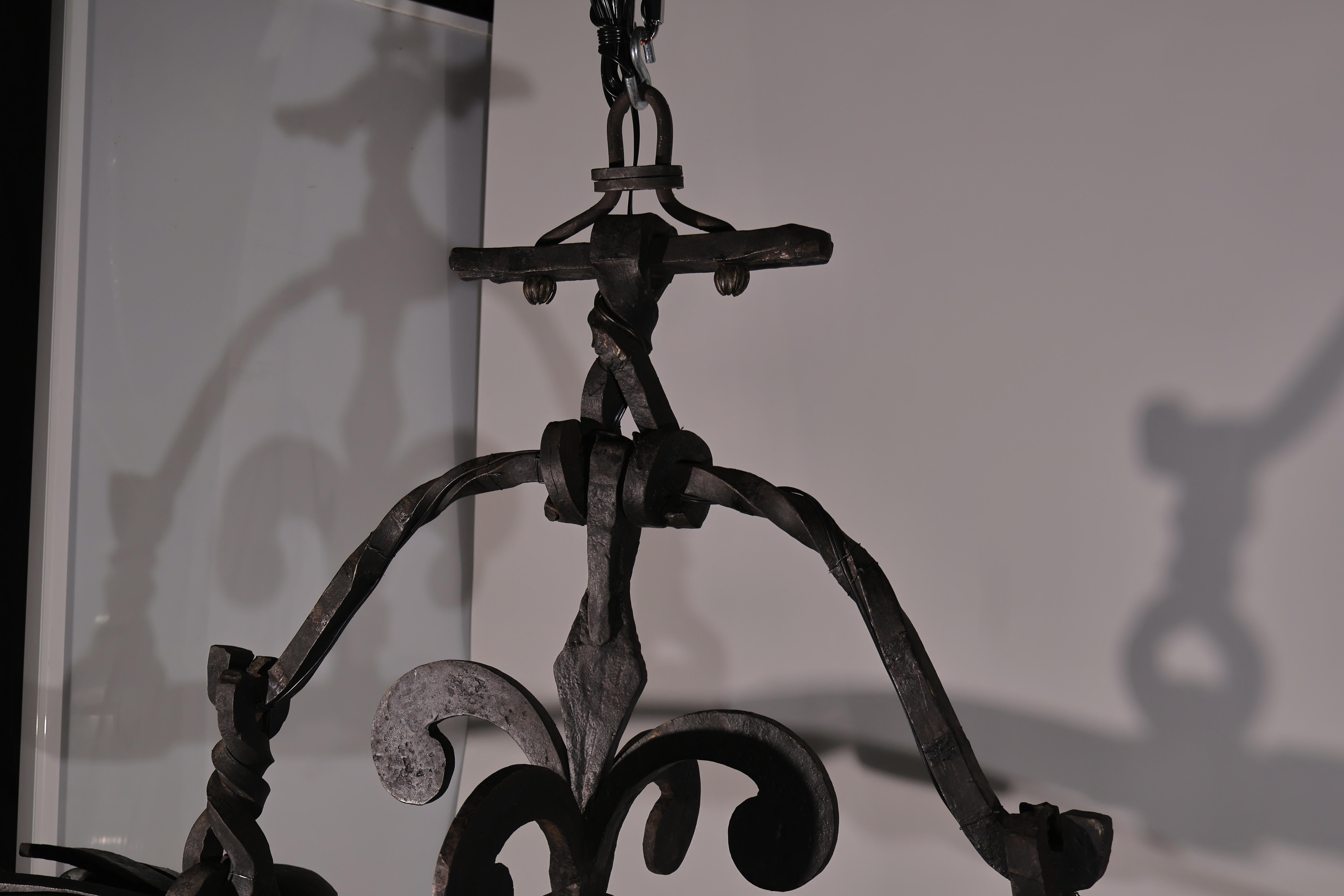 Heavy Iron Island Chandelier In Good Condition For Sale In Atlanta, GA