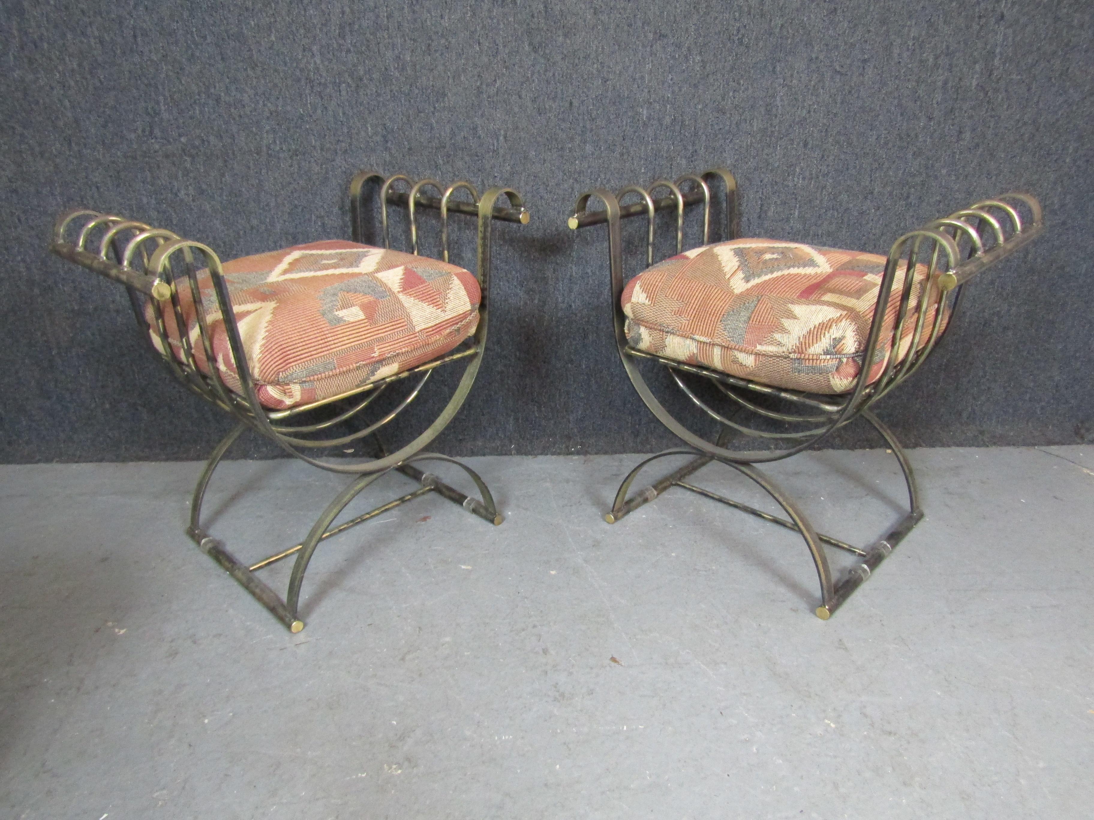 Pair of vintage throne chairs made of heavy burnished iron. Thick cushion set on the strong frame. Great for indoor or garden use.
Please confirm location NY or NJ