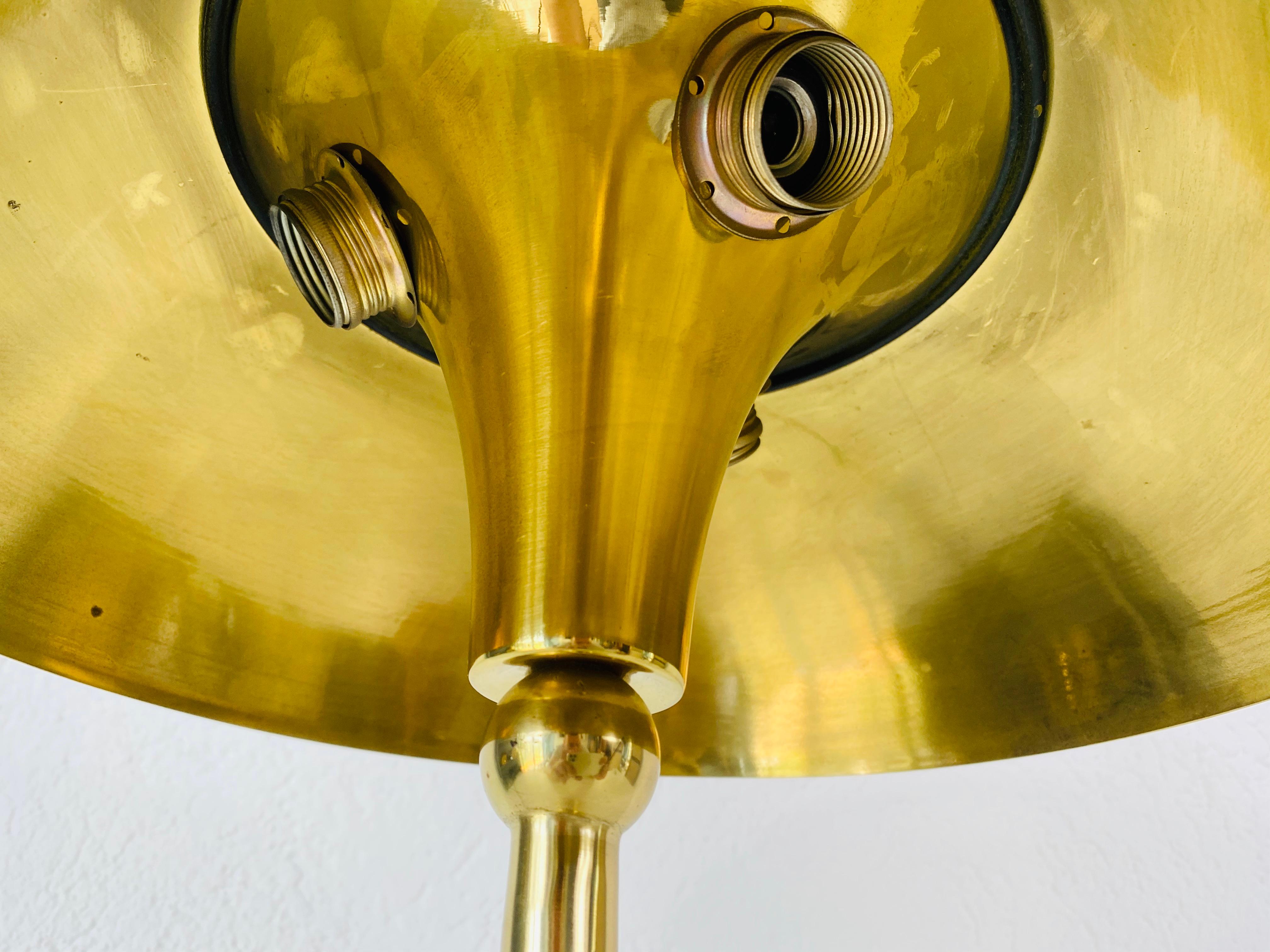 Heavy Italian Midcentury Solid Brass Table Lamp, 1960s, Italy In Good Condition In Hagenbach, DE