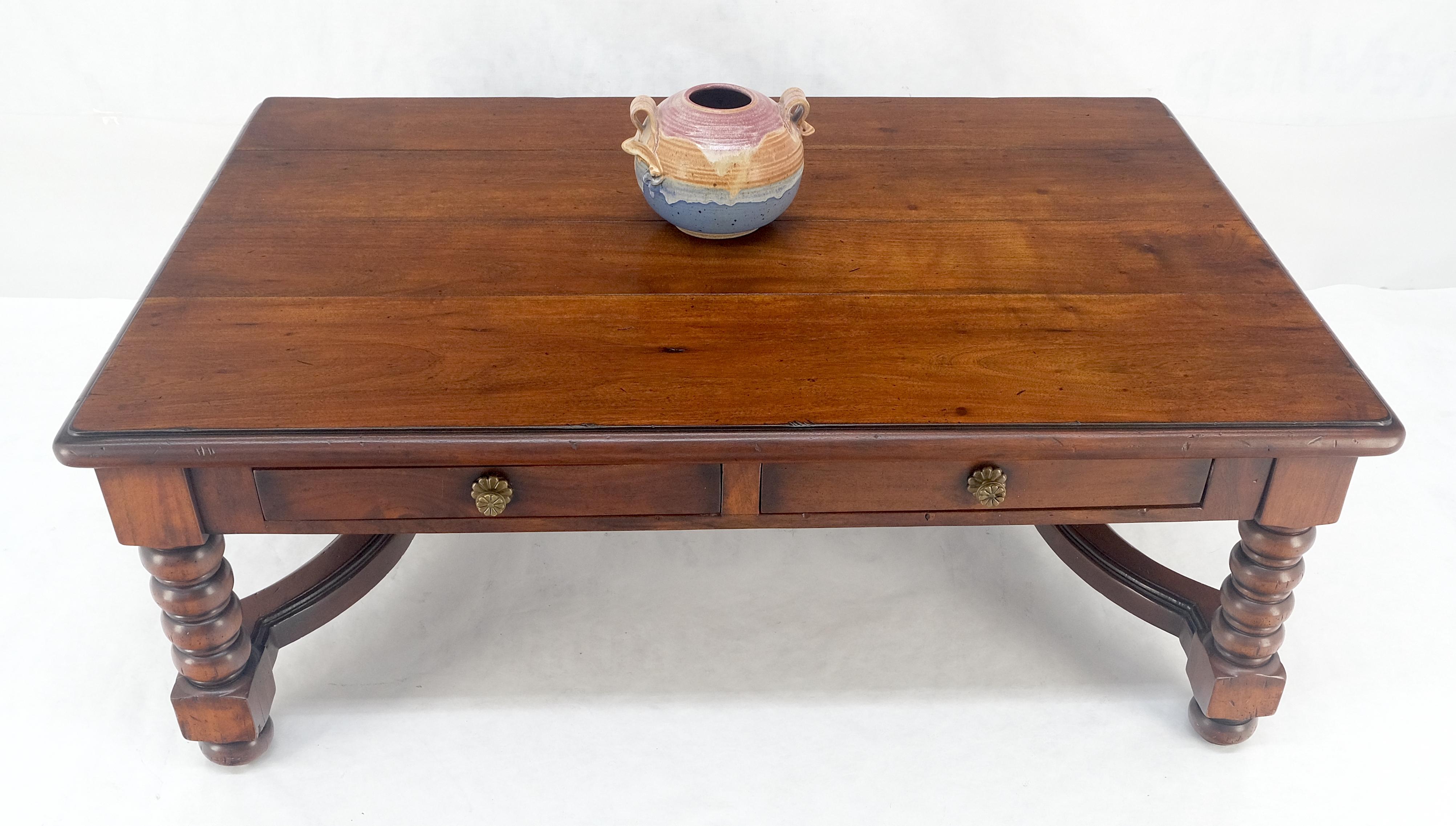 Mesa de centro italiana de caoba maciza 30x54 colonial española con cajón en venta 4
