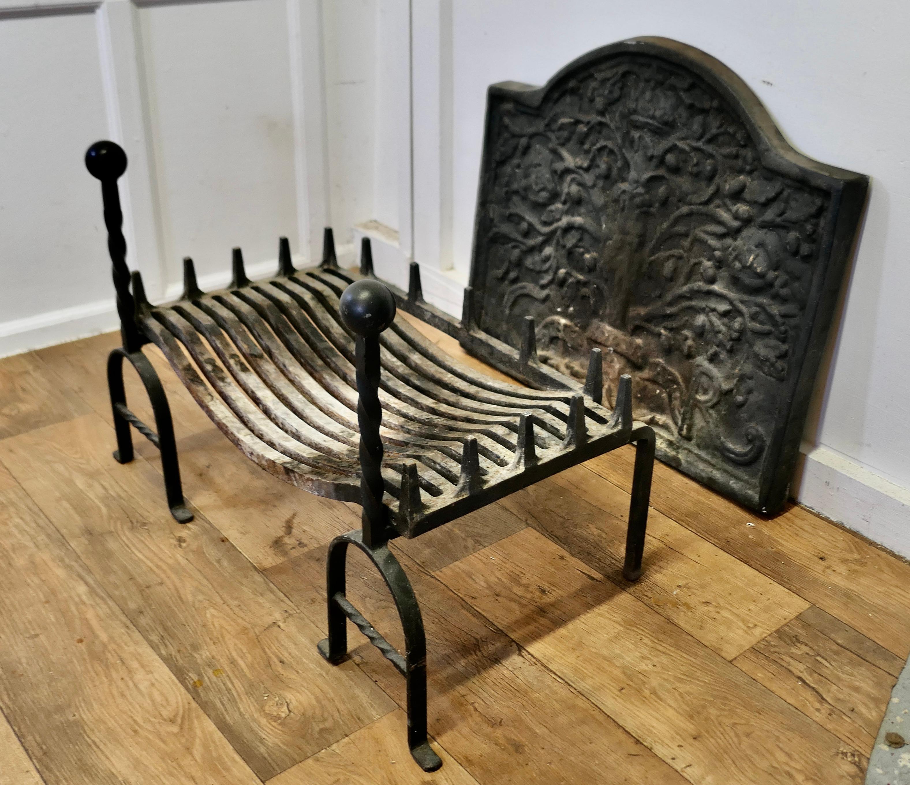 Early 20th Century Heavy Large Fire Grate with Chimney Back     For Sale