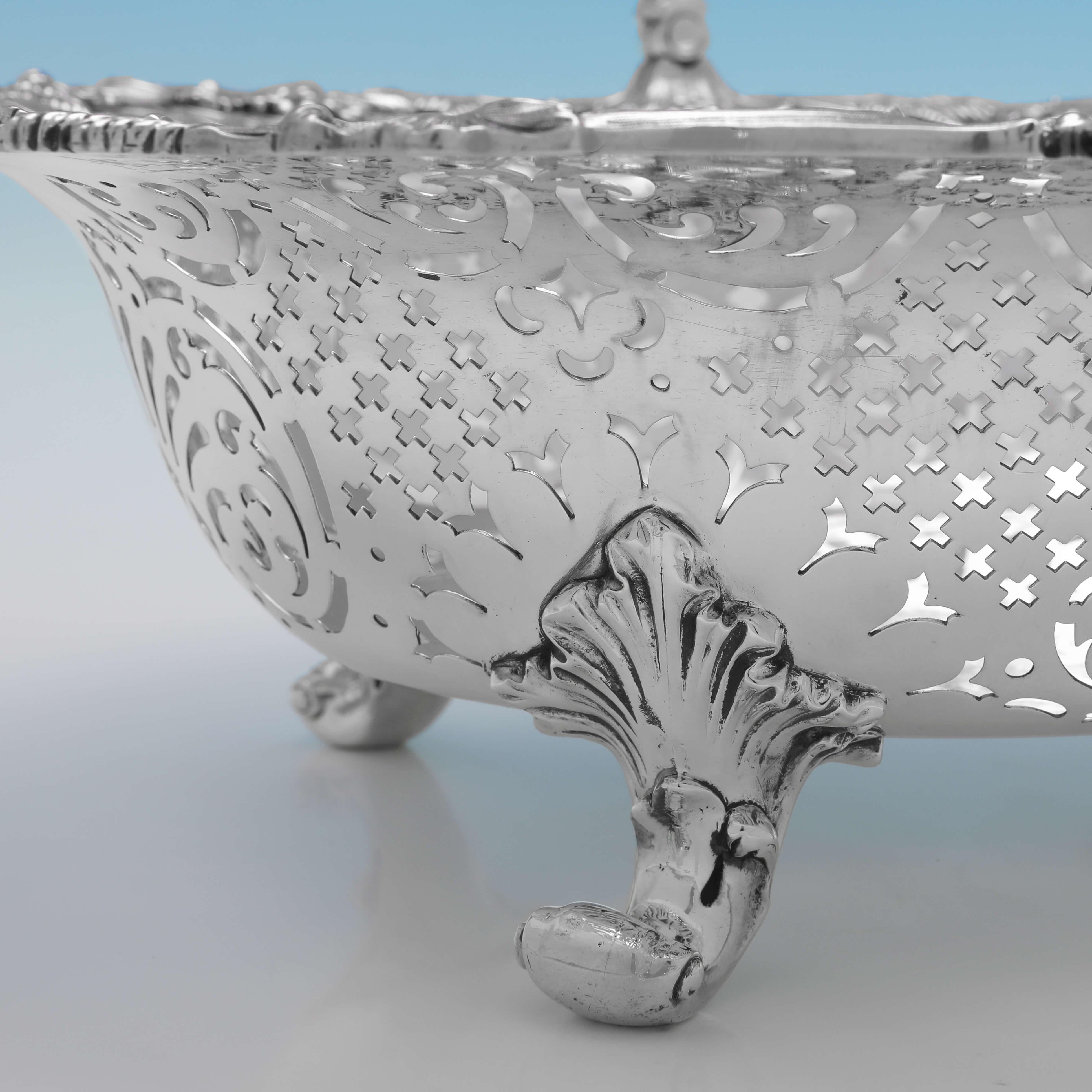 Mid-19th Century Heavy & Large Victorian Antique Sterling Silver Basket, R. Hennell iii, 1842 For Sale