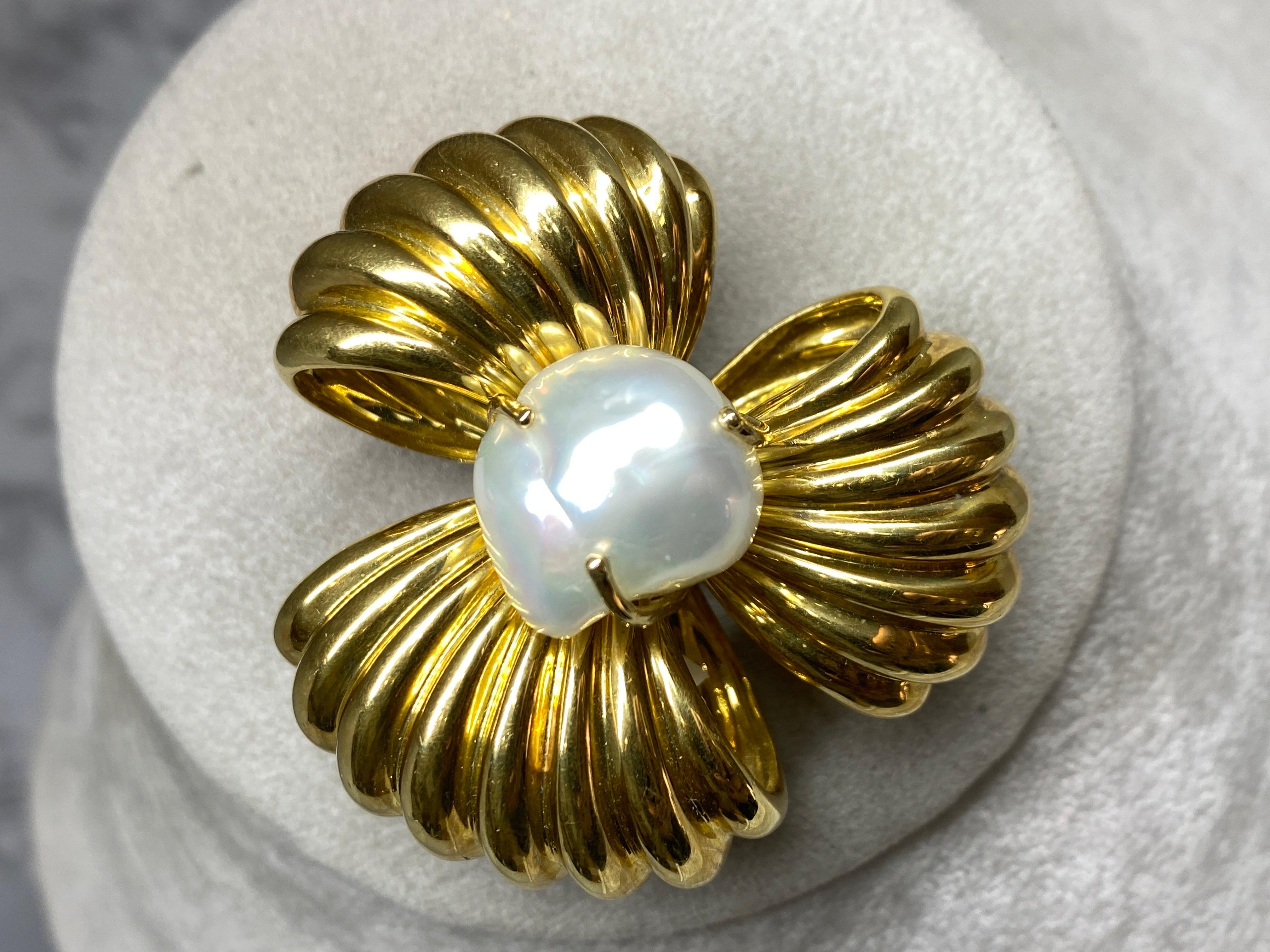 Uncut Heavy Large White Baroque Pearl 18k Yellow Gold Bow Ribbon Brooch, Pin  For Sale