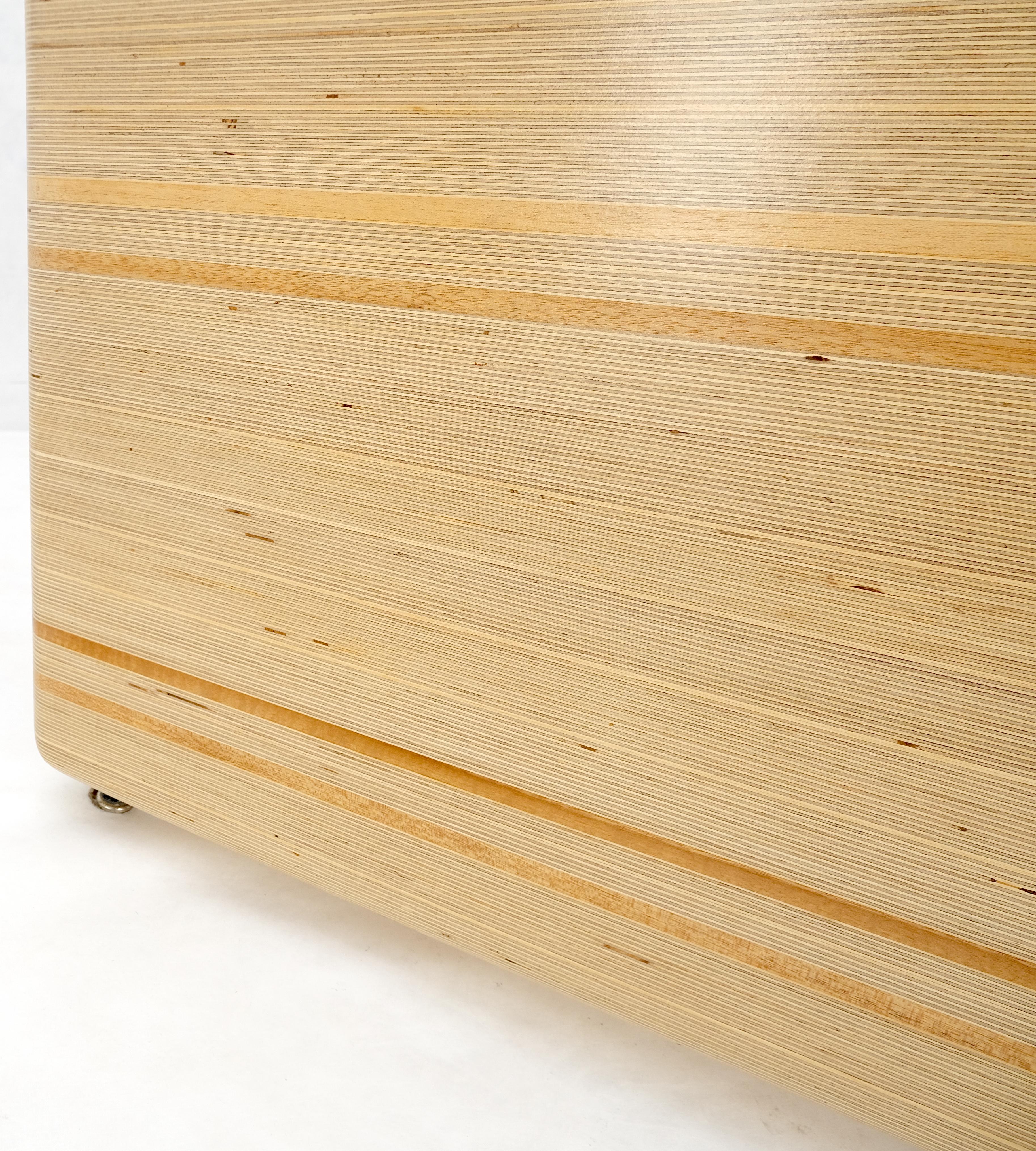 Madera contrachapada de capas gruesas y fresada Base en forma de V de mediados de siglo Tapa de cristal de 3/4