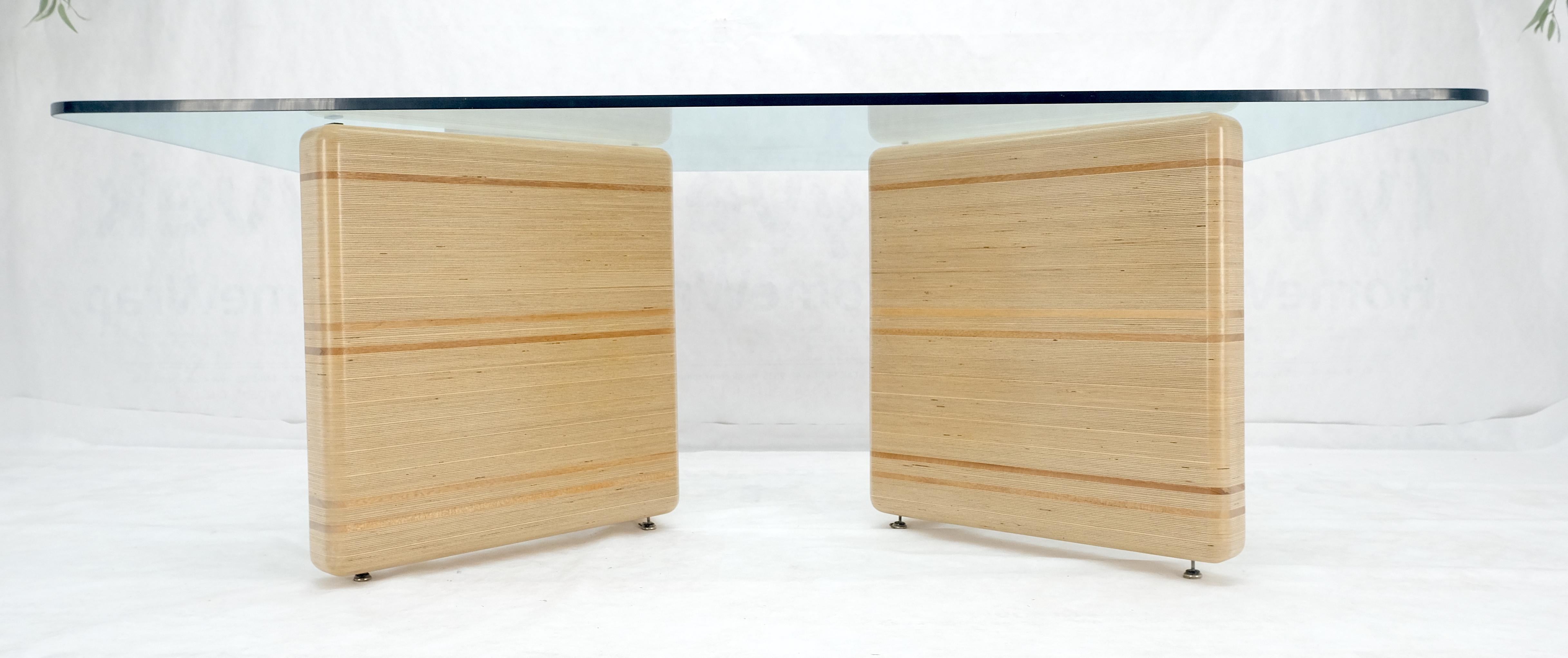 ¡Contrachapado de abedul de capas gruesas y fresado Studio CUSTOM MADE Mid Century V Shape Base 3/4
