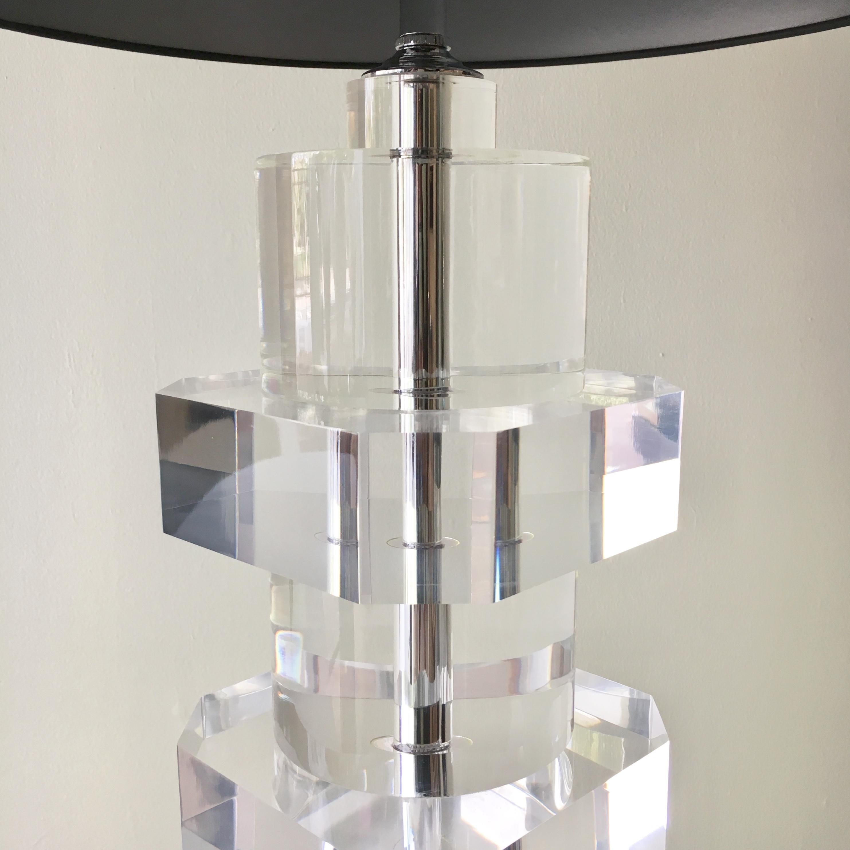 Heavy Lucite Table Lamp with Nickel Stem Detail, 1970s In Good Condition For Sale In London, GB