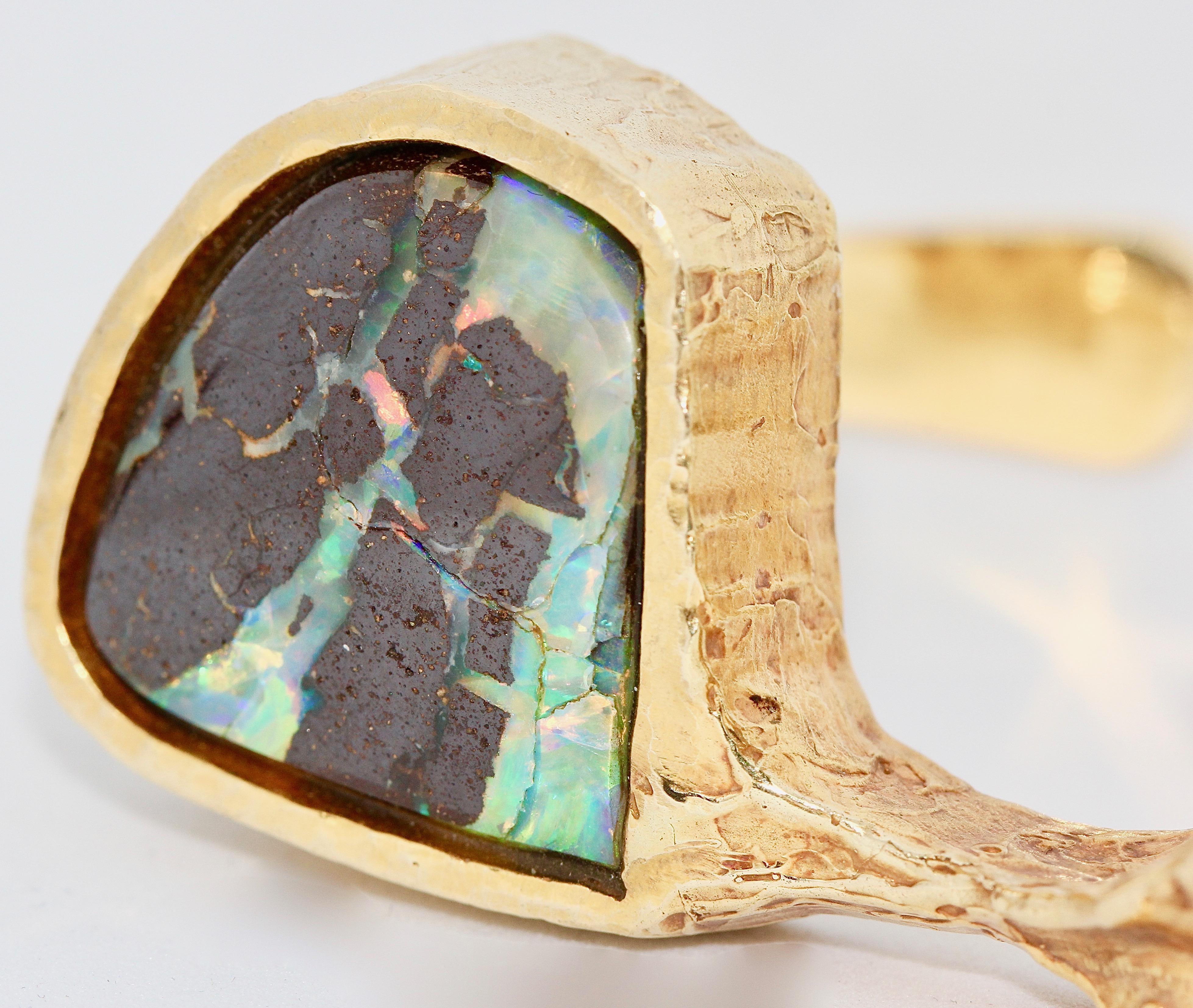 Bracelet jonc lourd et massif en or 14 carats, avec opale naturelle et diamants en vente 7