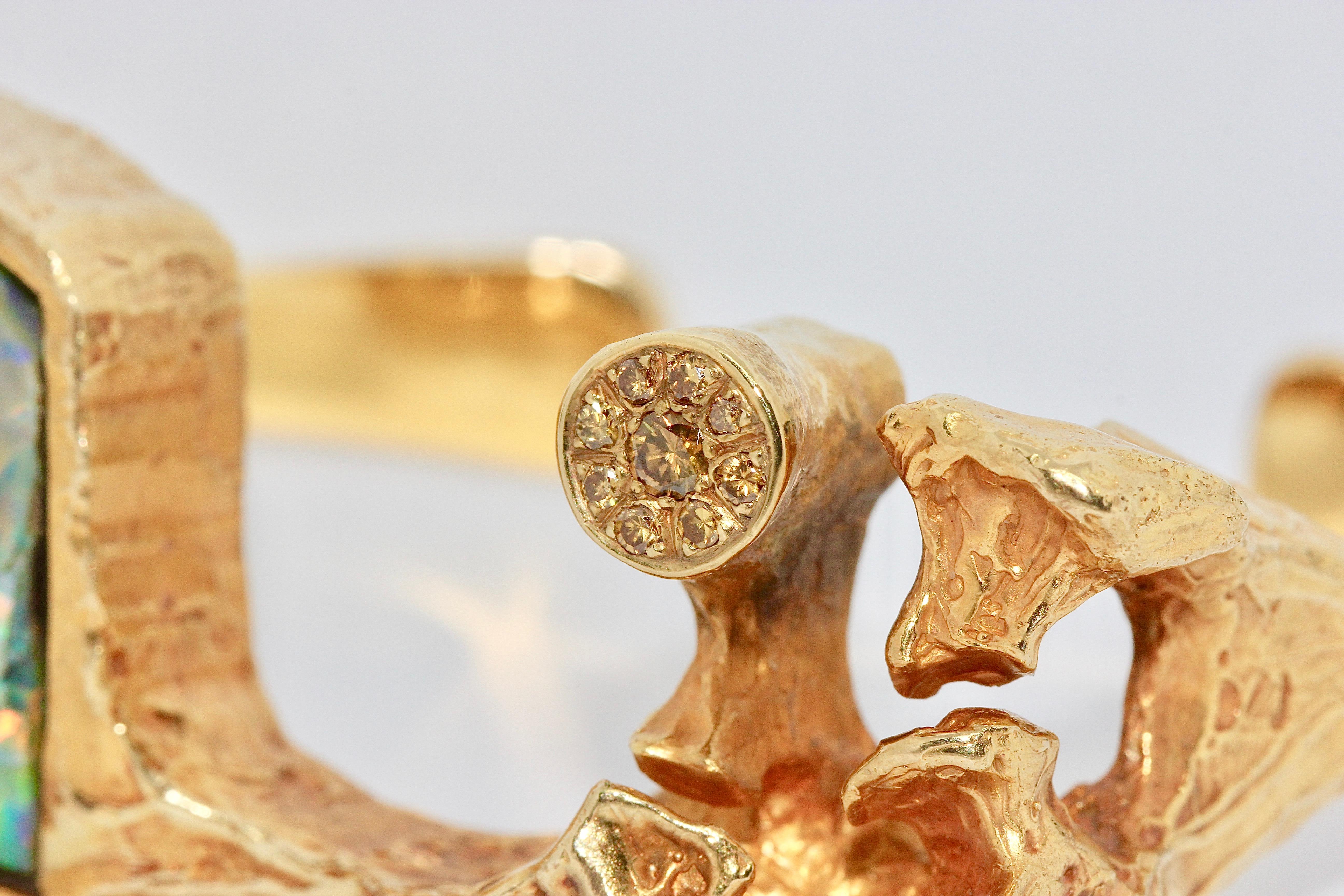 Bracelet jonc lourd et massif en or 14 carats, avec opale naturelle et diamants en vente 8