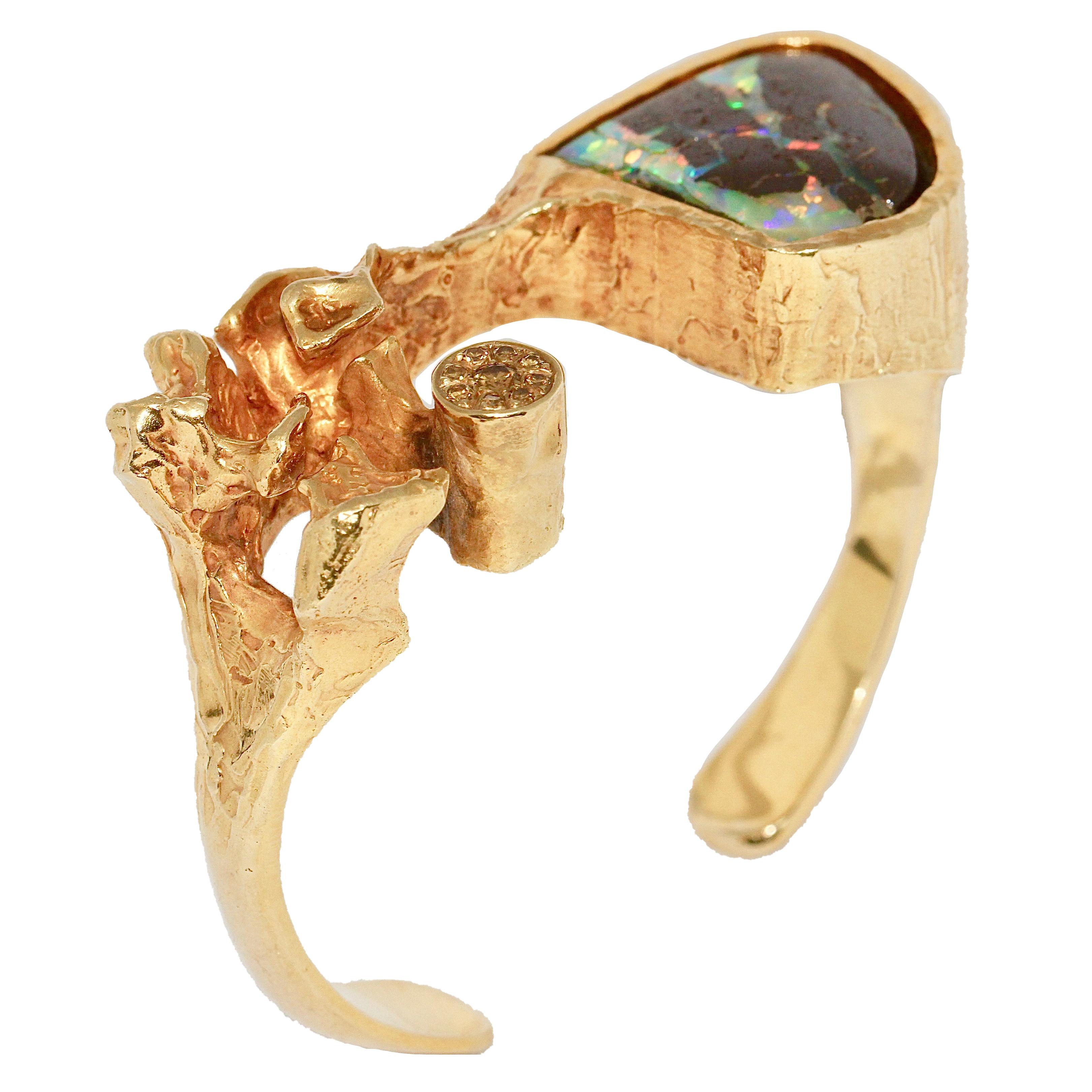 Bracelet jonc lourd et massif en or 14 carats, avec opale naturelle et diamants