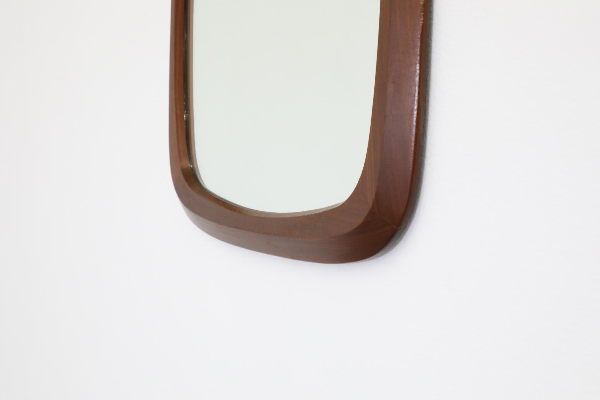 Schwere Ateljé Glas & Trä Stil geschnitzt Teakholz organische Form Spiegel Mid-Century im Angebot 5