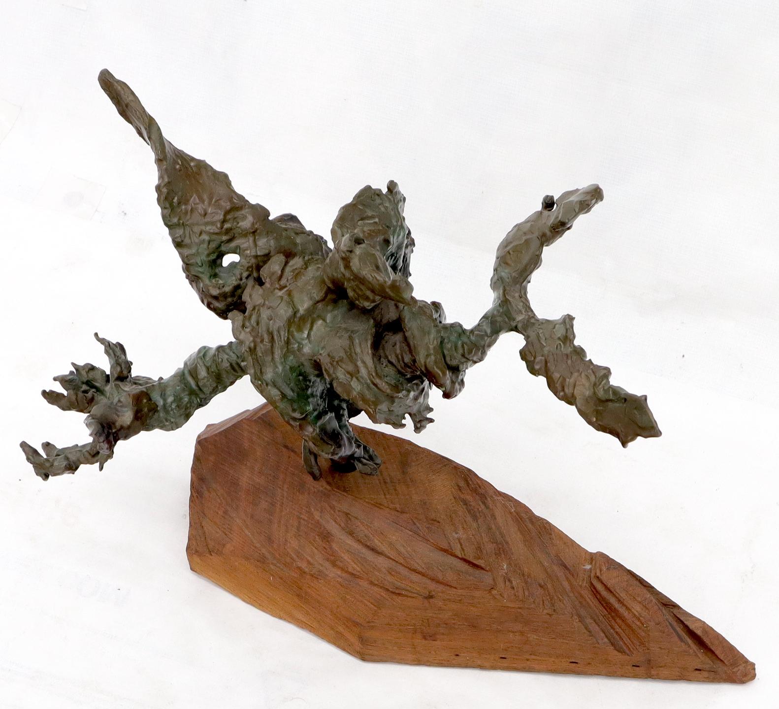 Mid-Century moderno Scultura astratta in bronzo fuso di metà secolo moderno con supporto in vendita