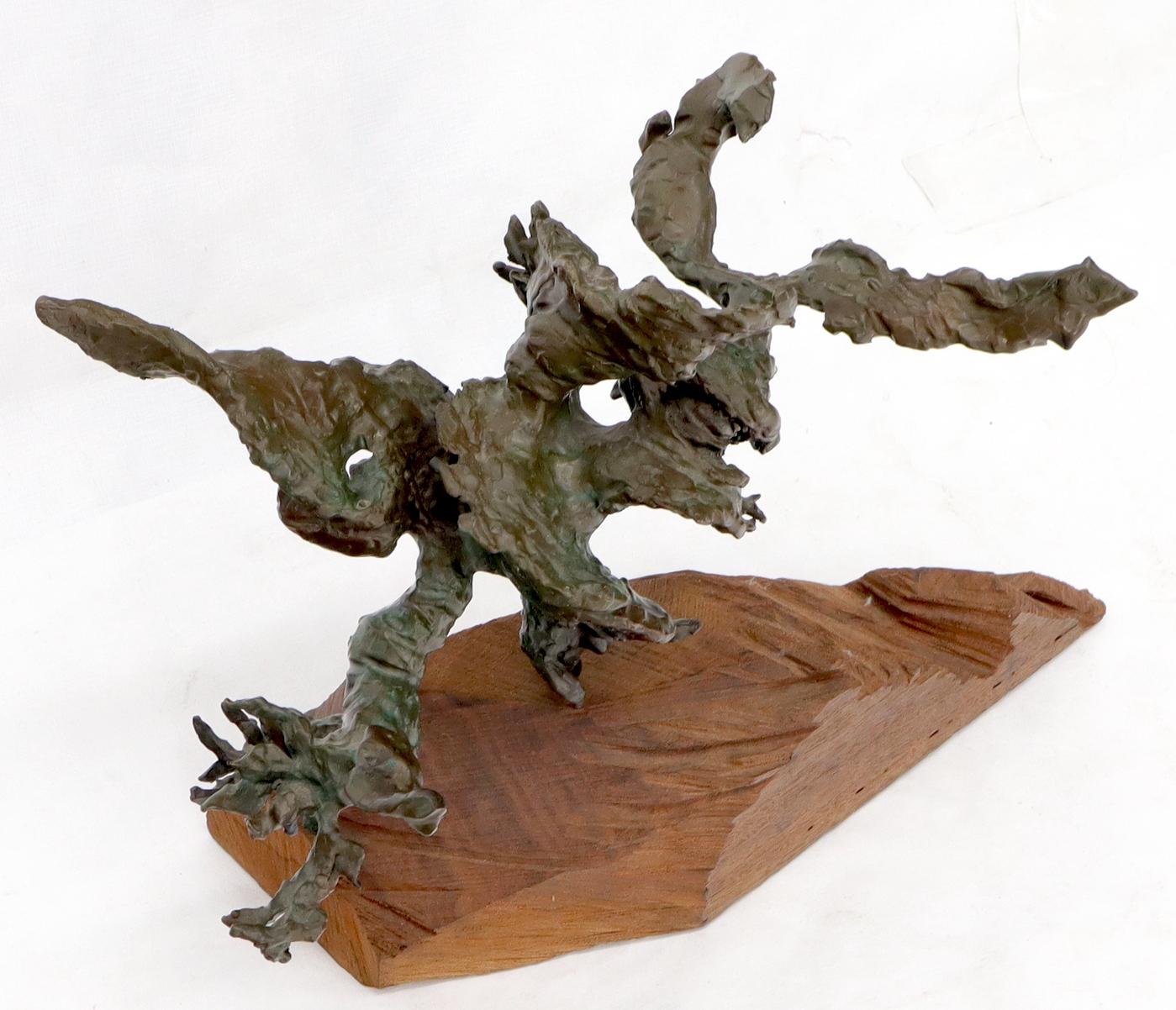 Americano Scultura astratta in bronzo fuso di metà secolo moderno con supporto in vendita