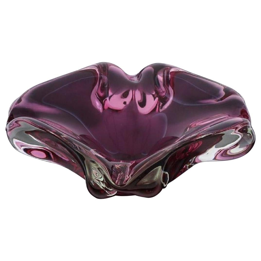 Heavy Murano Glass Clear to Vibrant Cranberry Bowl by Barovier & Toso, 1950s