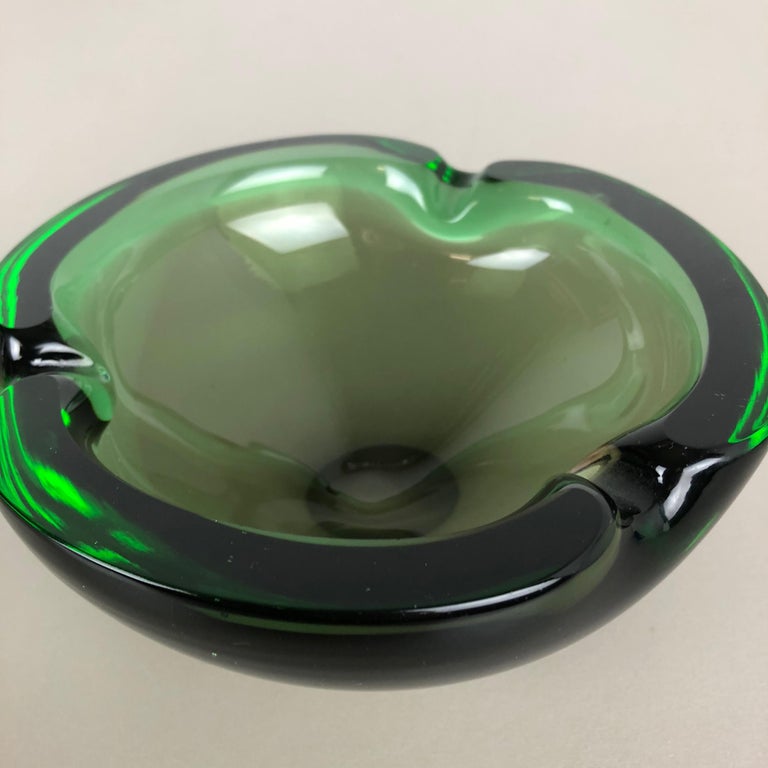 Heavy Murano Glass "Green" Bowl Element Shell Ashtray Murano, Italy
