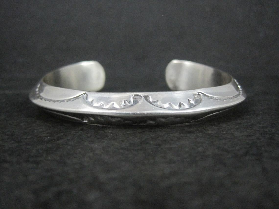 Women's or Men's Heavy Navajo Sterling Carinated Cuff Bracelet For Sale