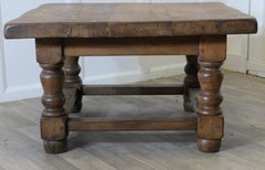 Heavy Oak Plank Farmhouse Coffee Table    This is a good farmhouse style table