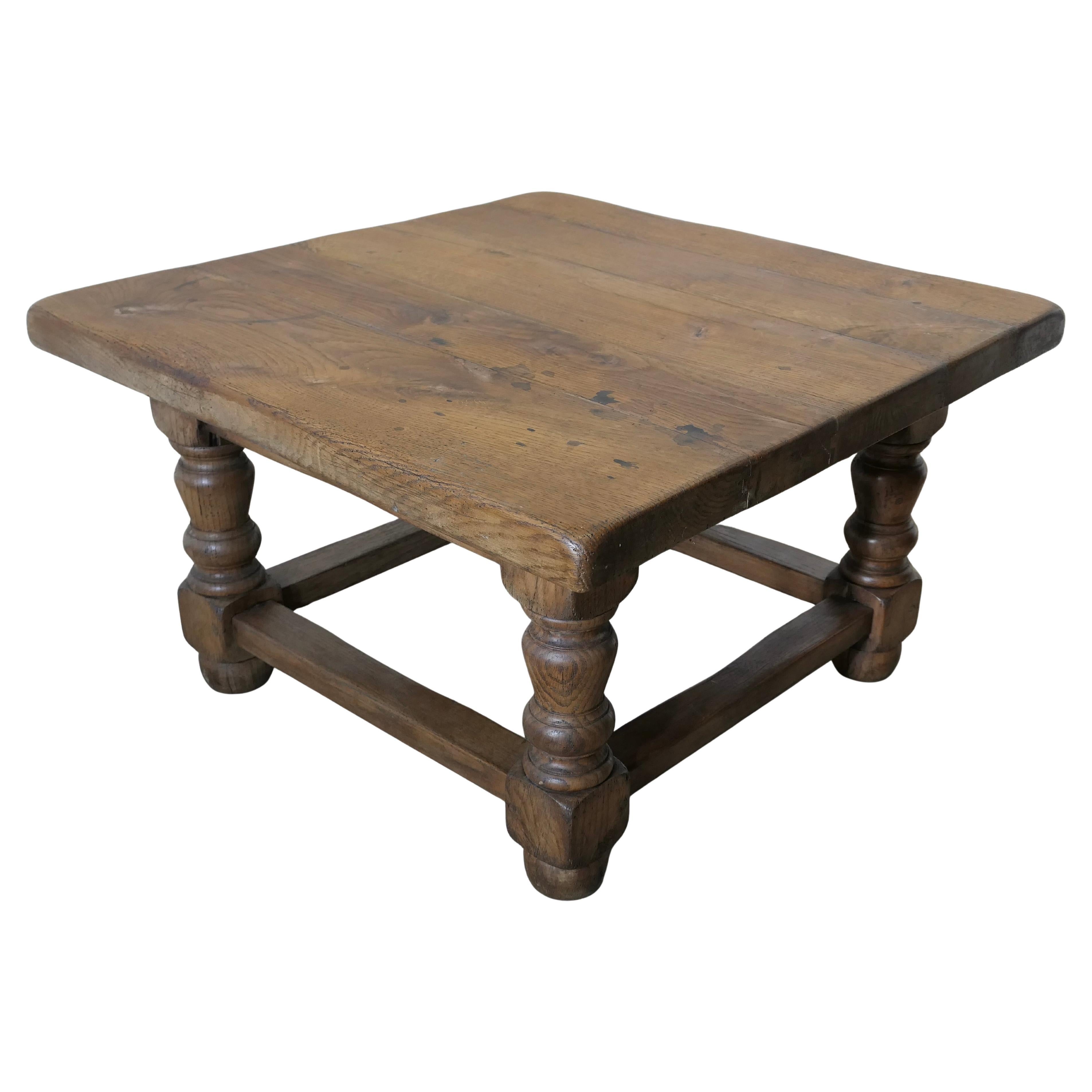 Schwere Eiche Planke Bauernhof Couchtisch    Dies ist ein guter Tisch im Landhausstil