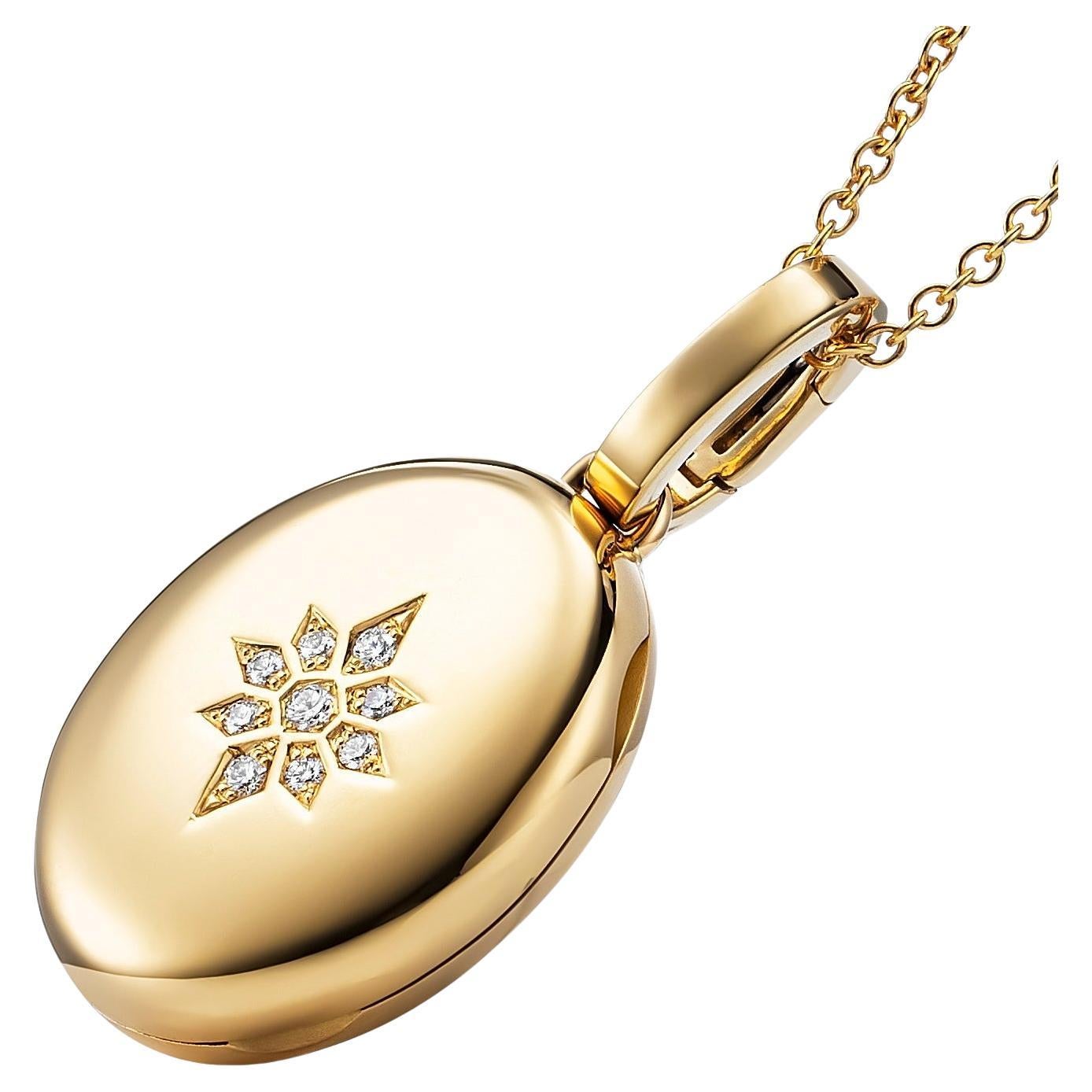 Heavy Oval Locket Pendant Necklace 18k Yellow Gold  Star Motif with 9 Diamonds For Sale