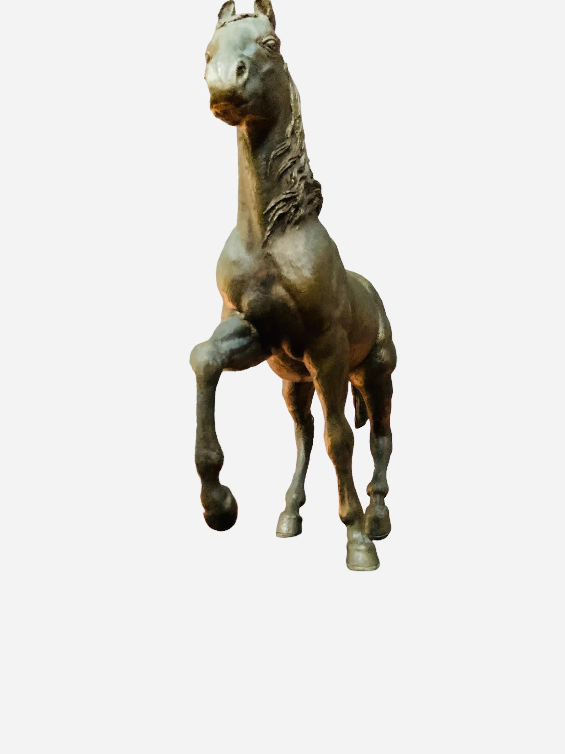Heavy Patinated Bronze Sculpture Of A “Paso Fino” Horse In Good Condition For Sale In Guaynabo, PR