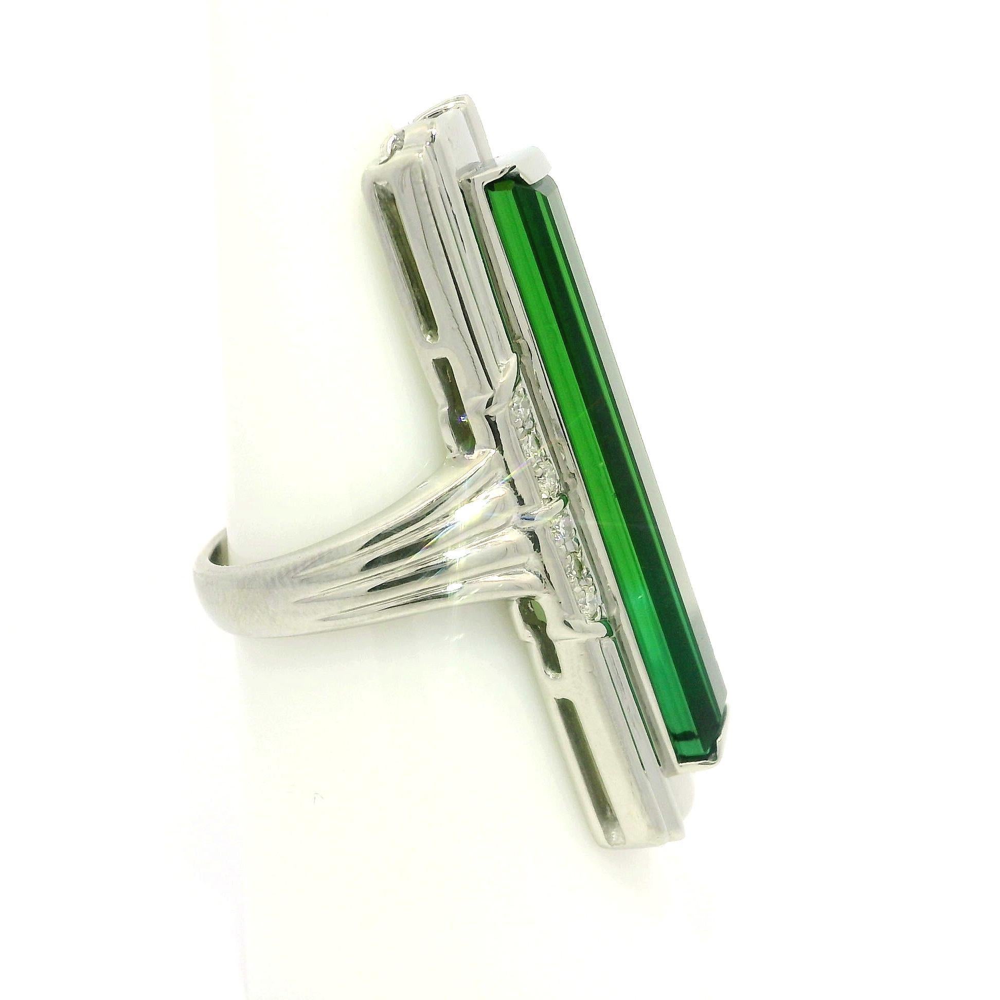 Taglio brillante Anello in platino pesante GIA 9,03ct rettangolare lungo con tormalina Greene & Greene e diamanti in vendita