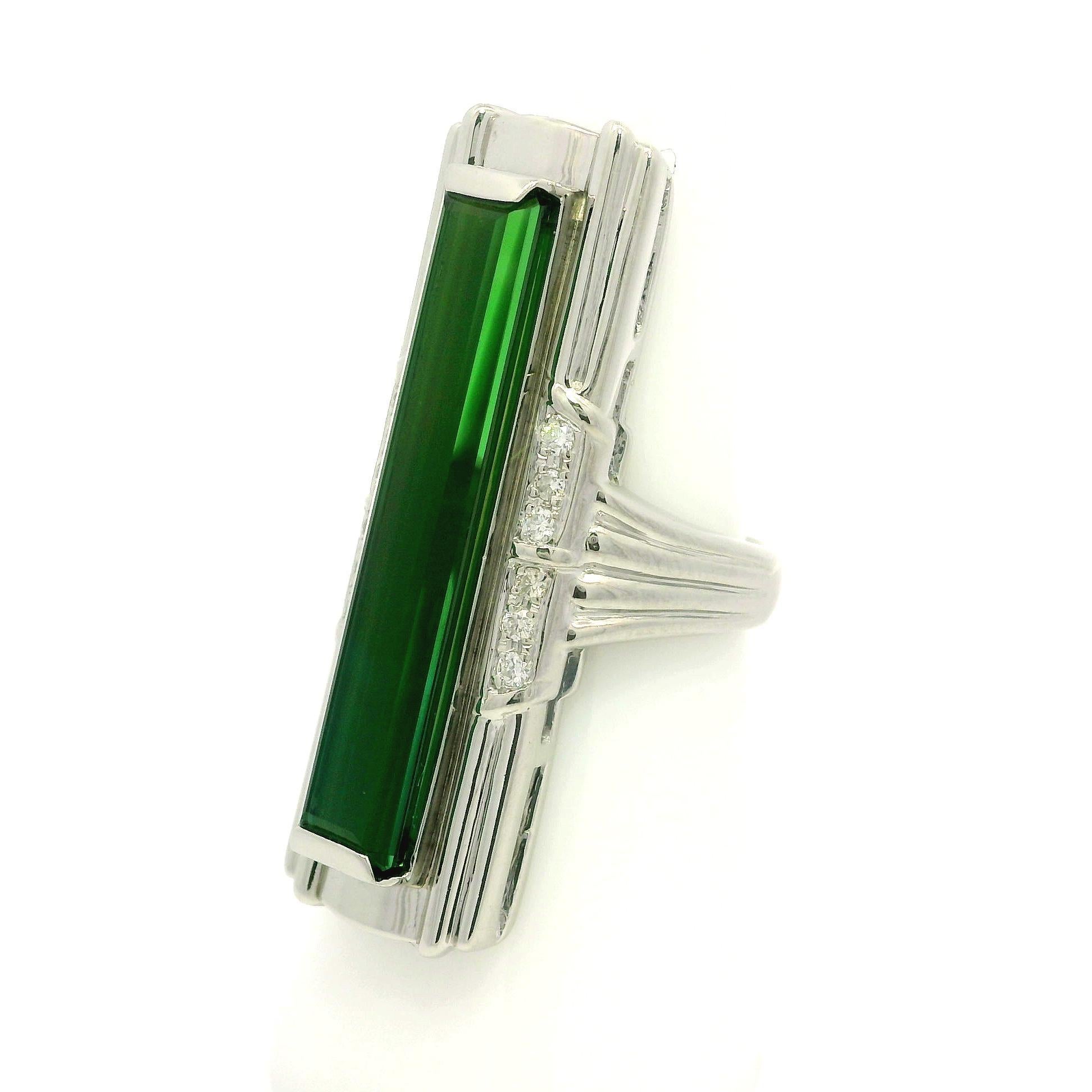 Anello in platino pesante GIA 9,03ct rettangolare lungo con tormalina Greene & Greene e diamanti in vendita 2