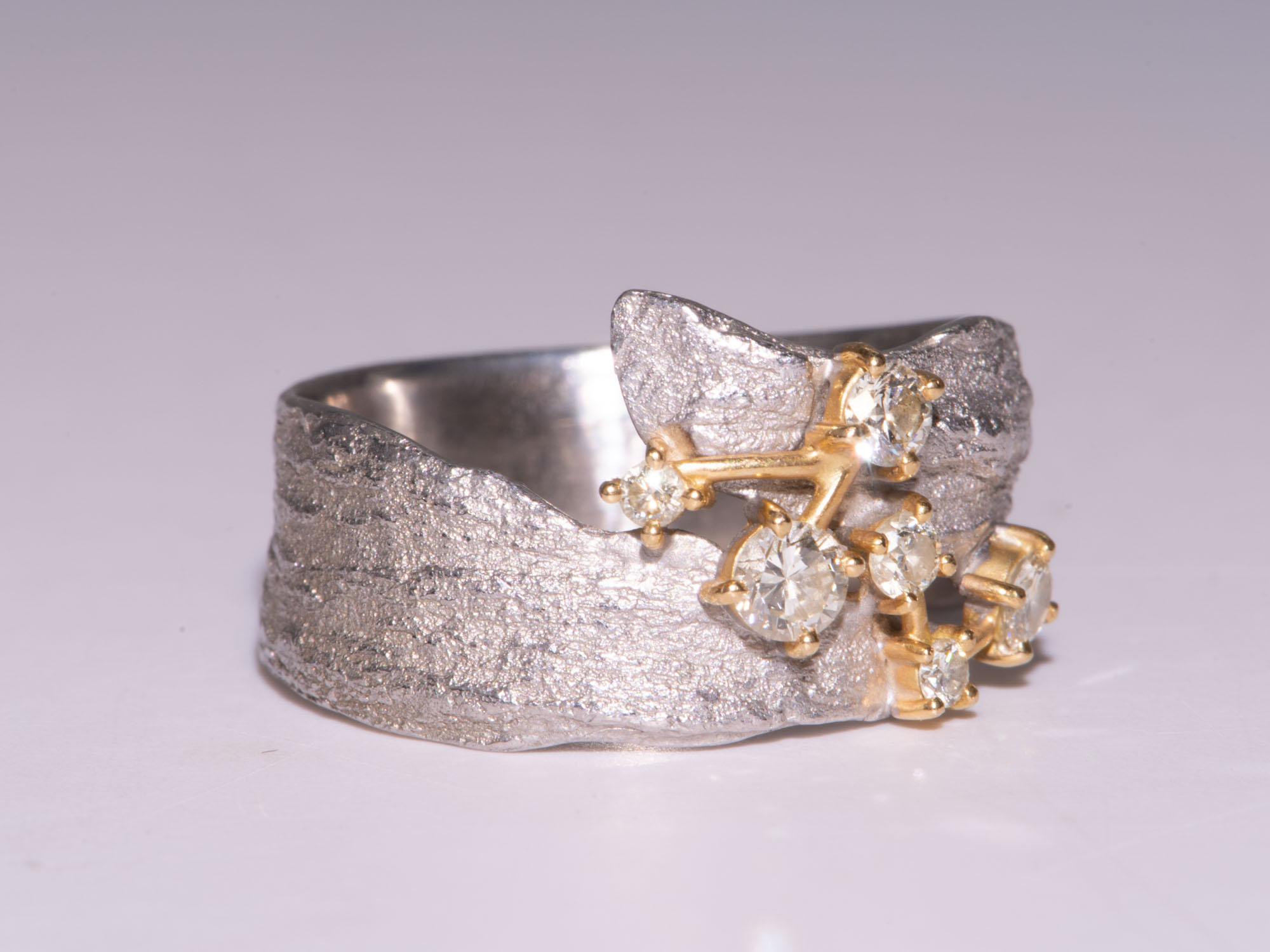 Uncut Heavy Platinum Textured Ring with Diamond Designer Brand Tomoyuki Suganuma V1115 For Sale