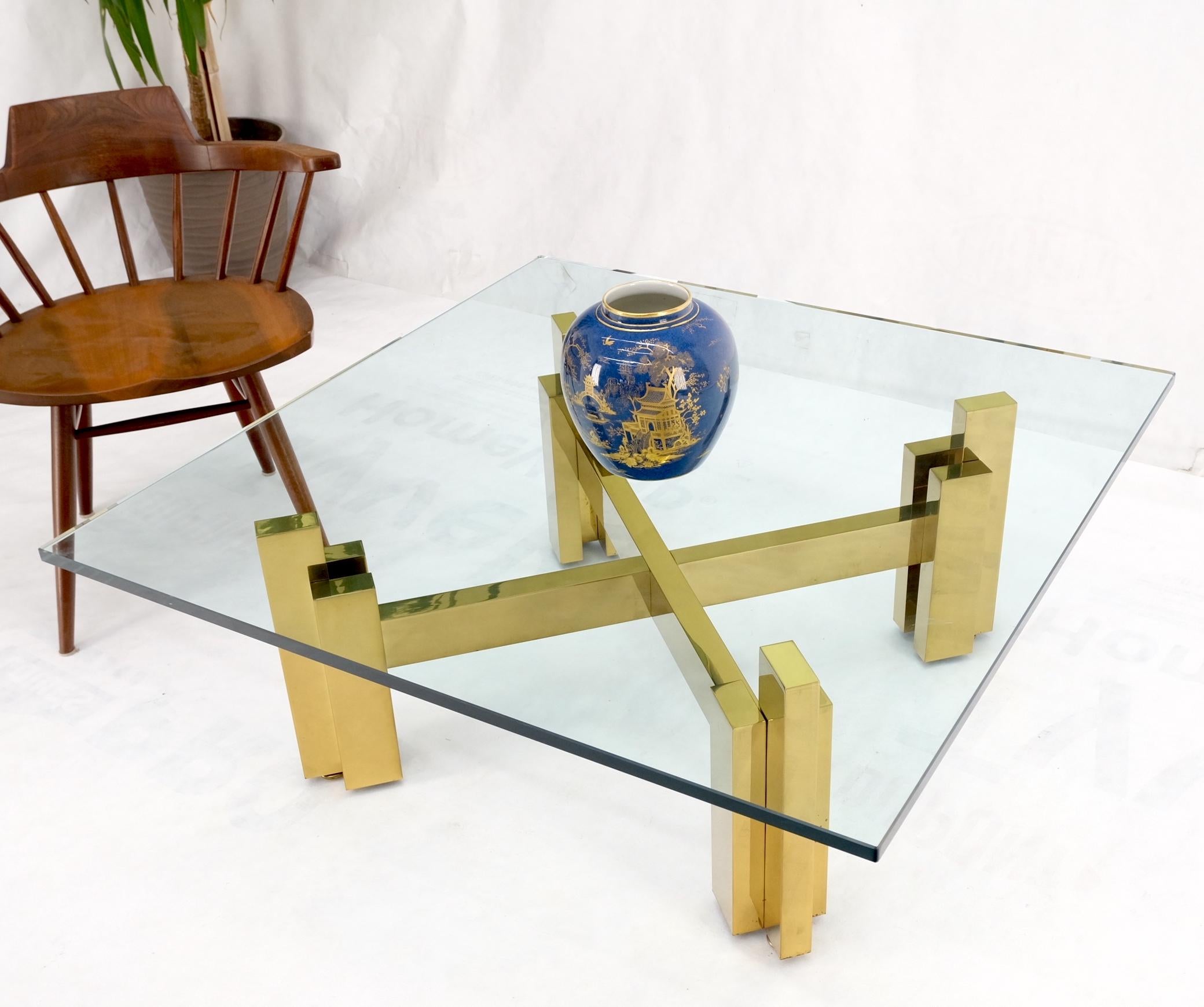 Table basse carrée en verre de 3/4