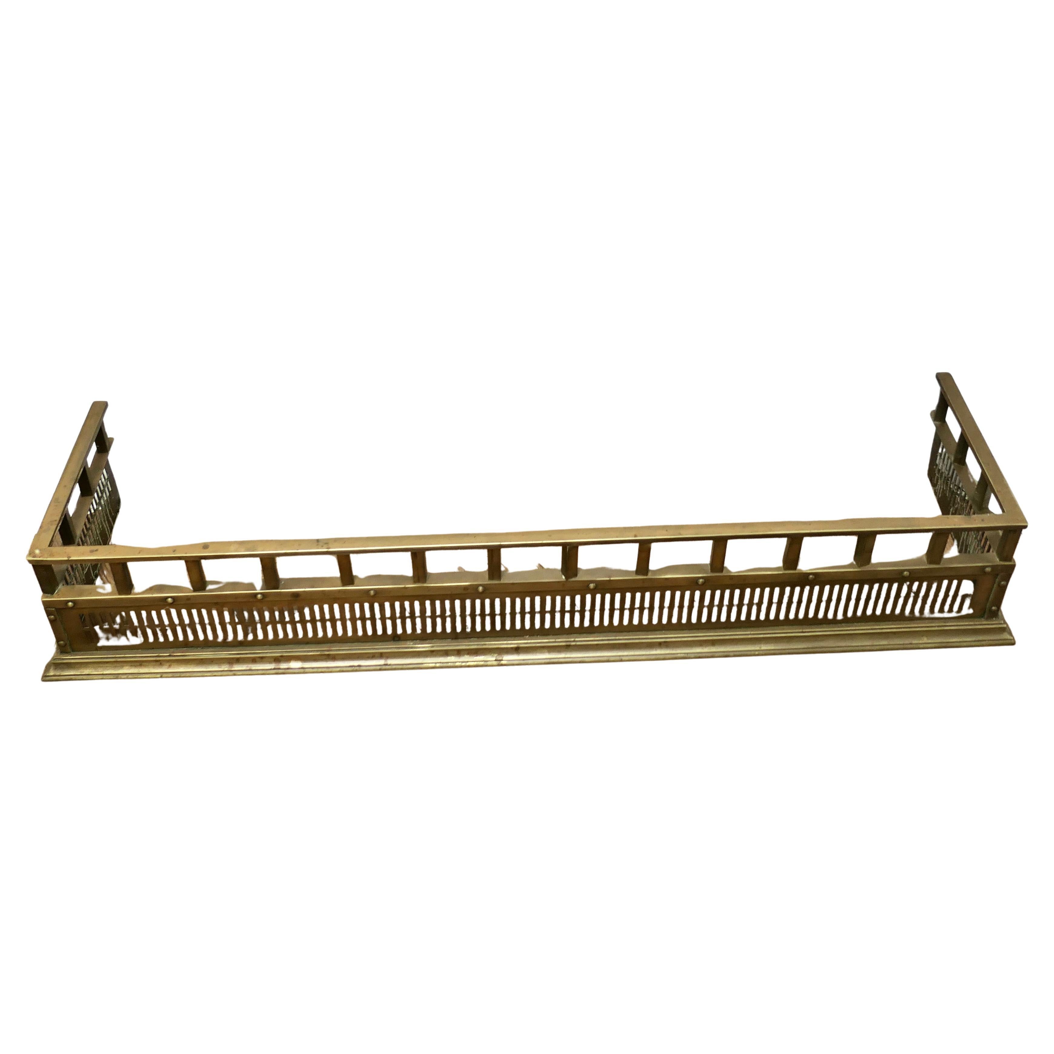 Heavy Quality Victorian Brass Fender, Industrial Look For Sale