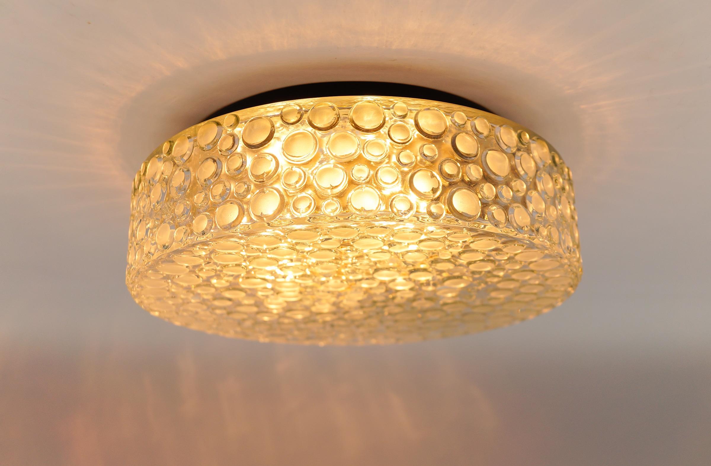 Lampada da incasso o da parete a bolla in vetro trasparente e satinato, anni '60 In condizioni buone in vendita a Nürnberg, Bayern