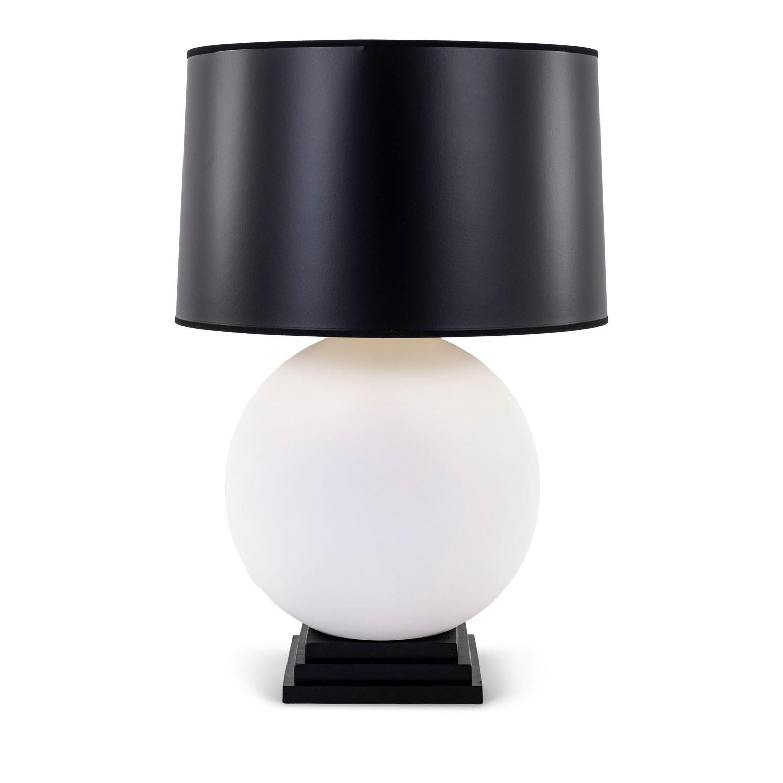 Modern Heavy Round Plaster Table Lamp For Sale