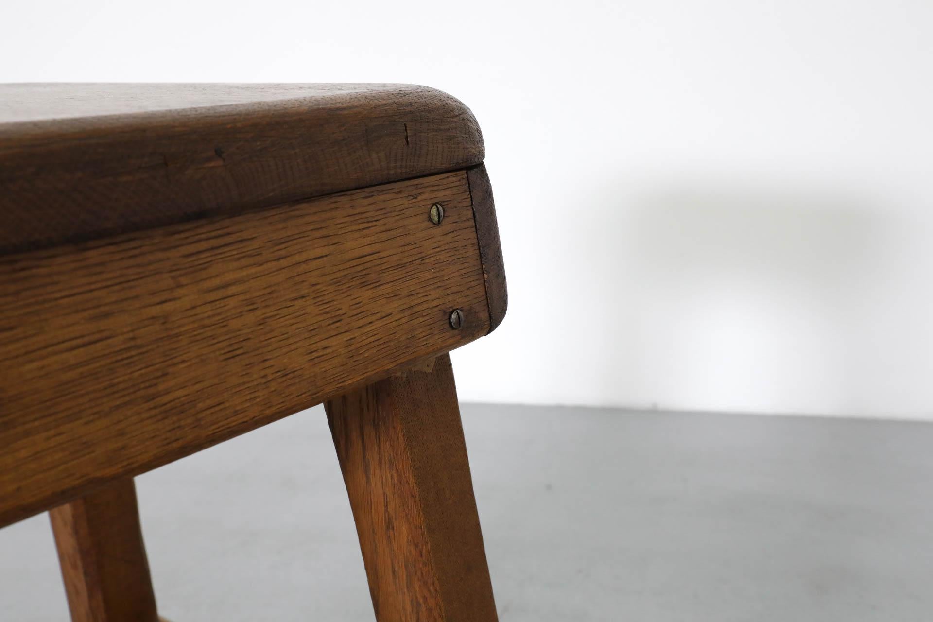 Einzelne schwere rustikale Eiche Brutalist Bar Höhe Hocker im Angebot 3