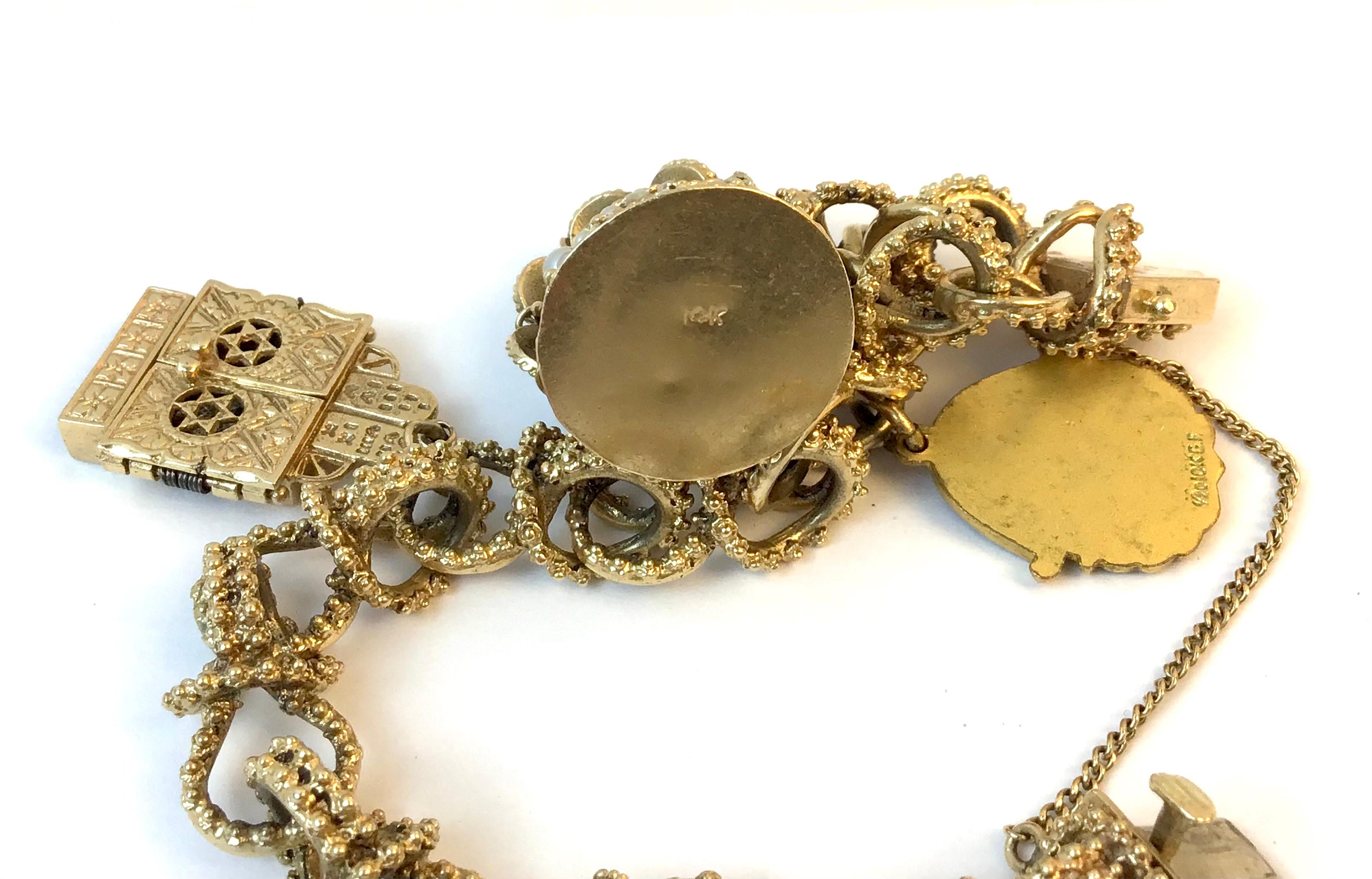 Bracelet à breloques en or massif 14 carats lourd avec breloques en vente 5
