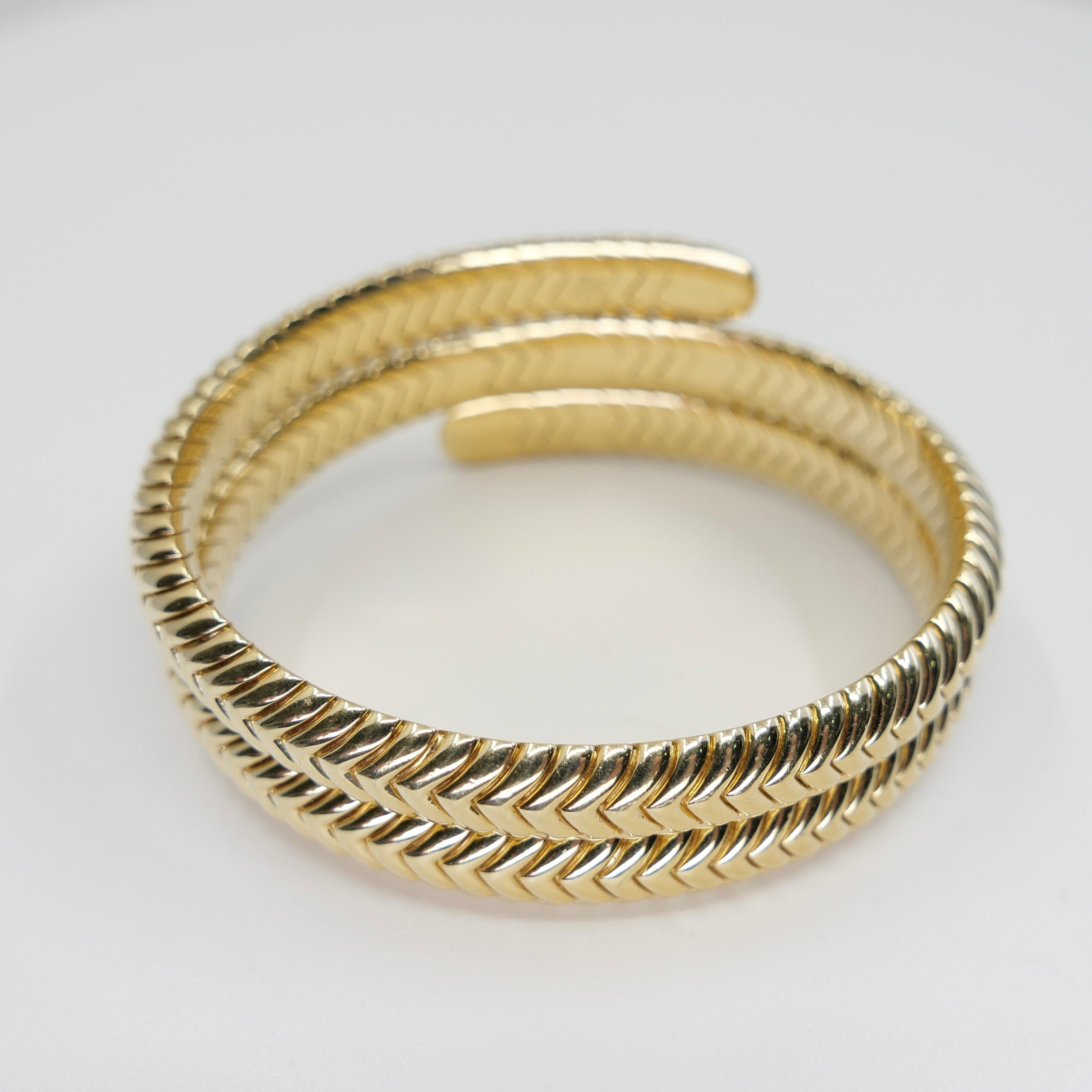 Bracelet serpentin en or jaune 18k et diamants naturels. Pieces de déclaration en vente 2