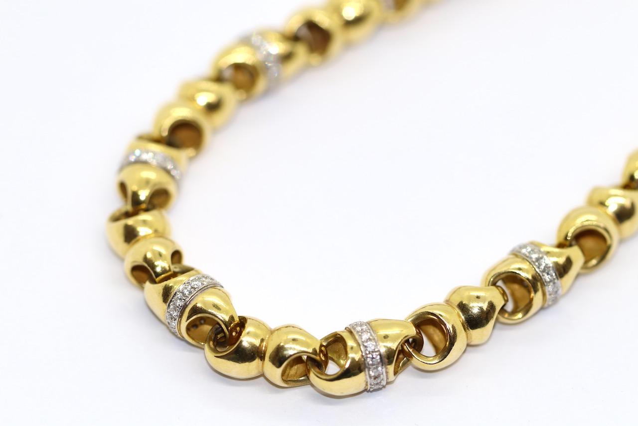 Collar pesado de eslabones de cadena maciza, oro de 18 quilates con diamantes Corte redondo en venta