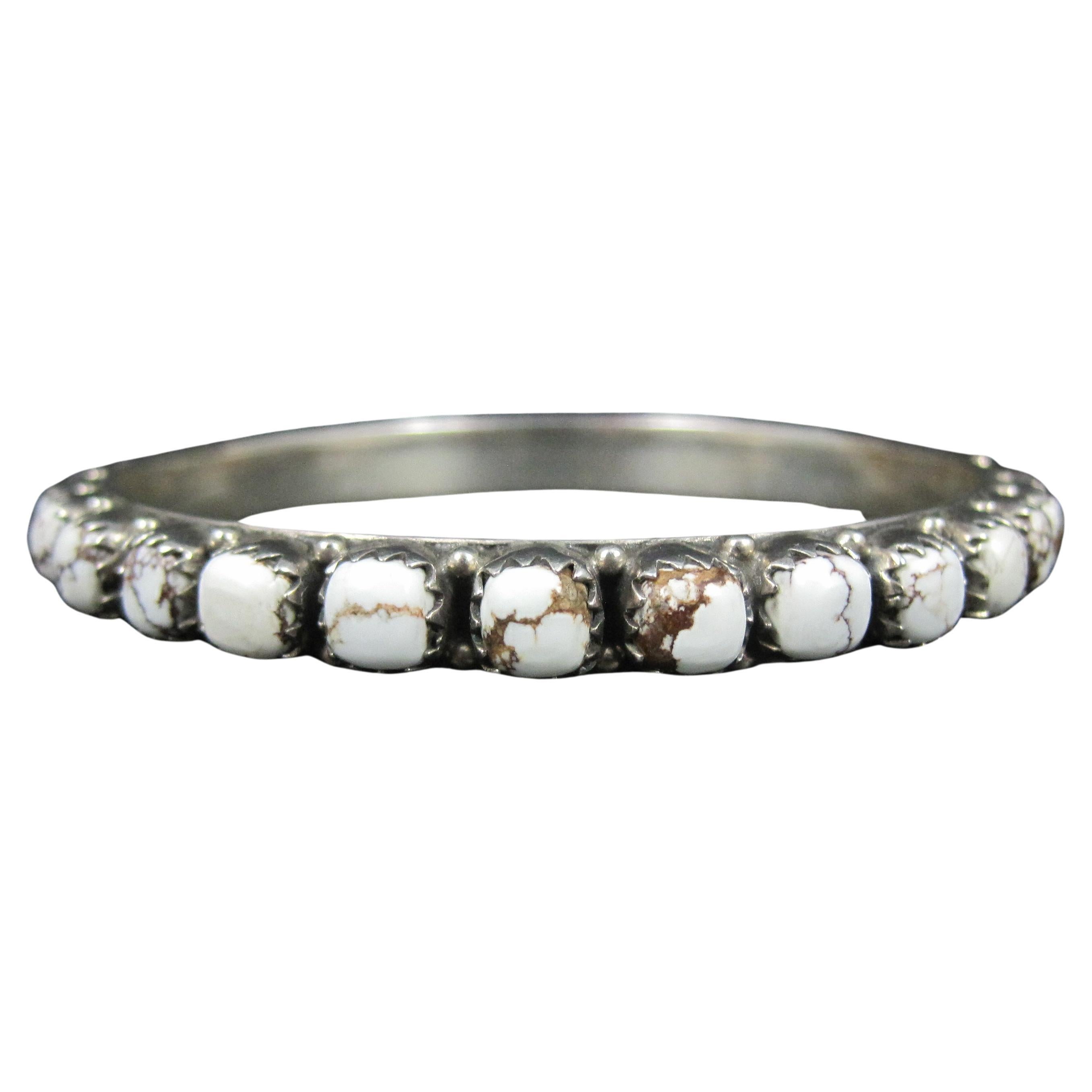 Bracciale in argento con cavallo selvaggio del sud-ovest pesante 7,5" in vendita