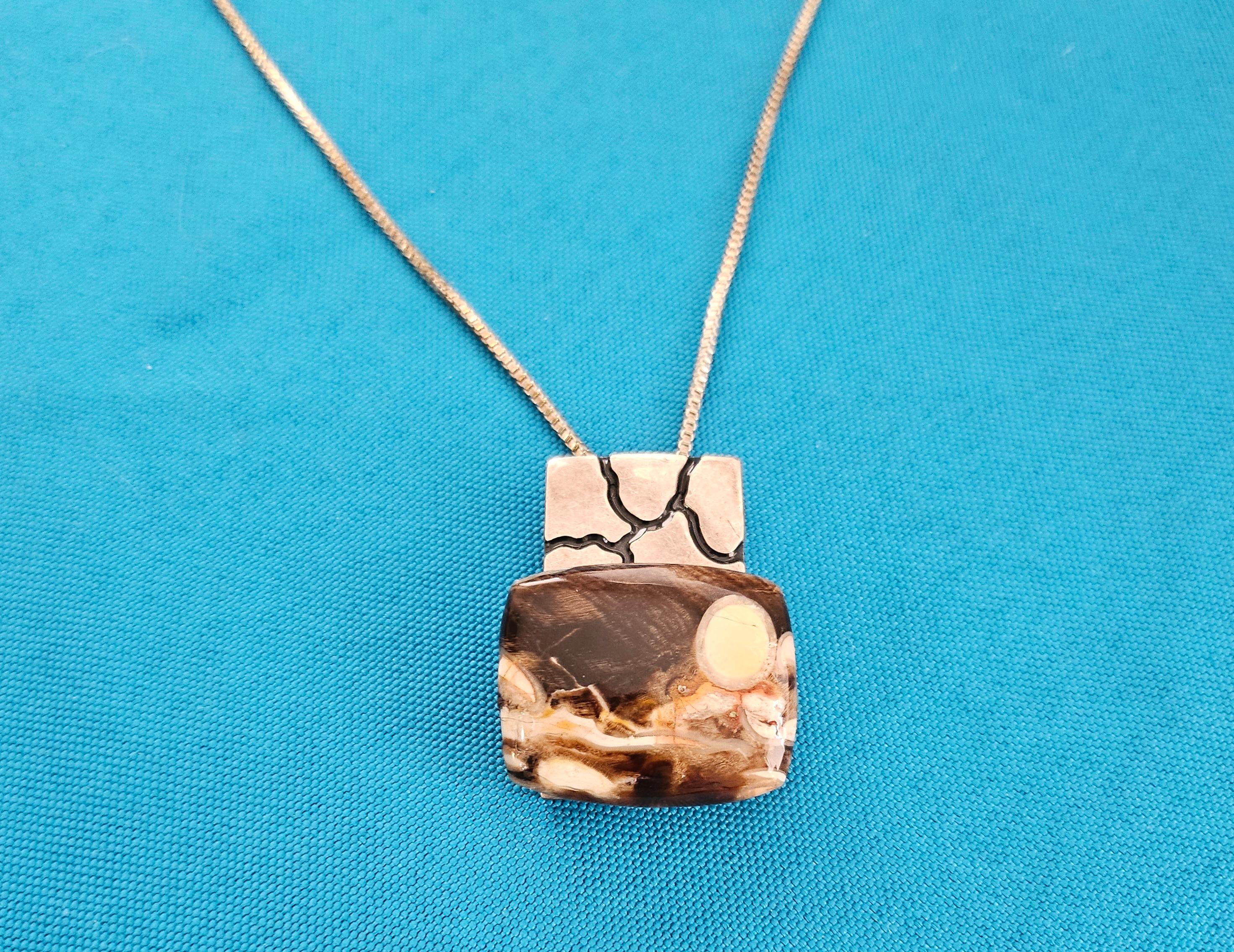 Unknown Heavy Sterling Silver Pendant Necklace with Semiprecious Stone, Stamped, Vintage For Sale