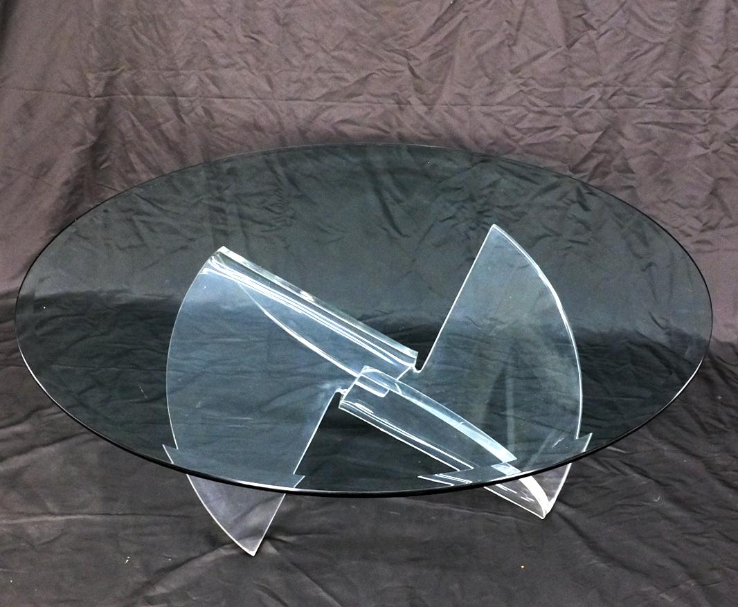 Mid-Century Modern Heavy Thick Bent Lucite Propeller Shape Round Glass Top Coffee Table For Sale
