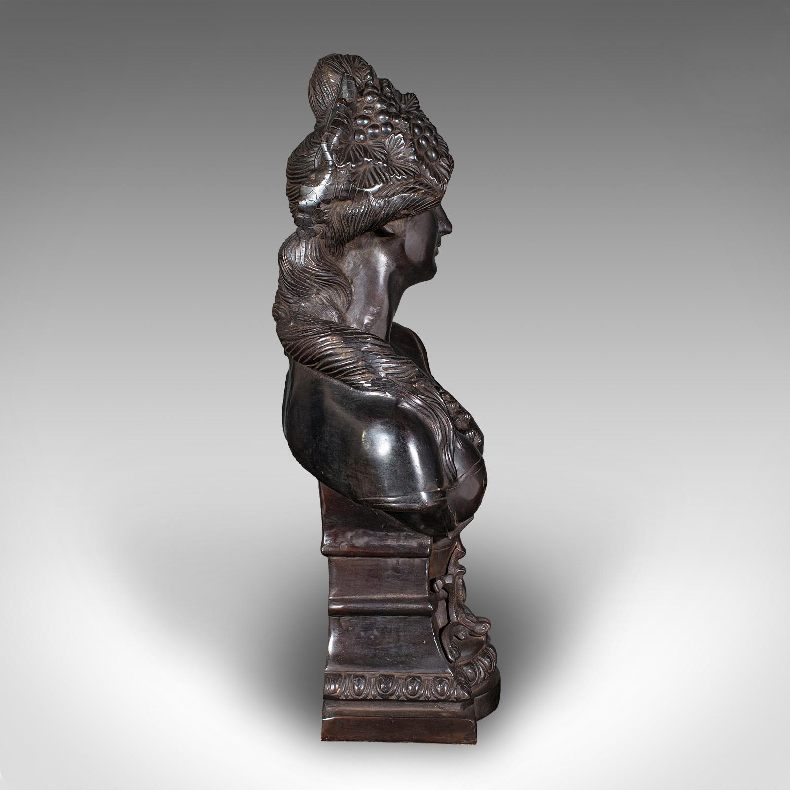 Busto femminile boemo d'epoca, continentale, bronzo, dopo l'Art Nouveau, 1930 In condizioni buone in vendita a Hele, Devon, GB