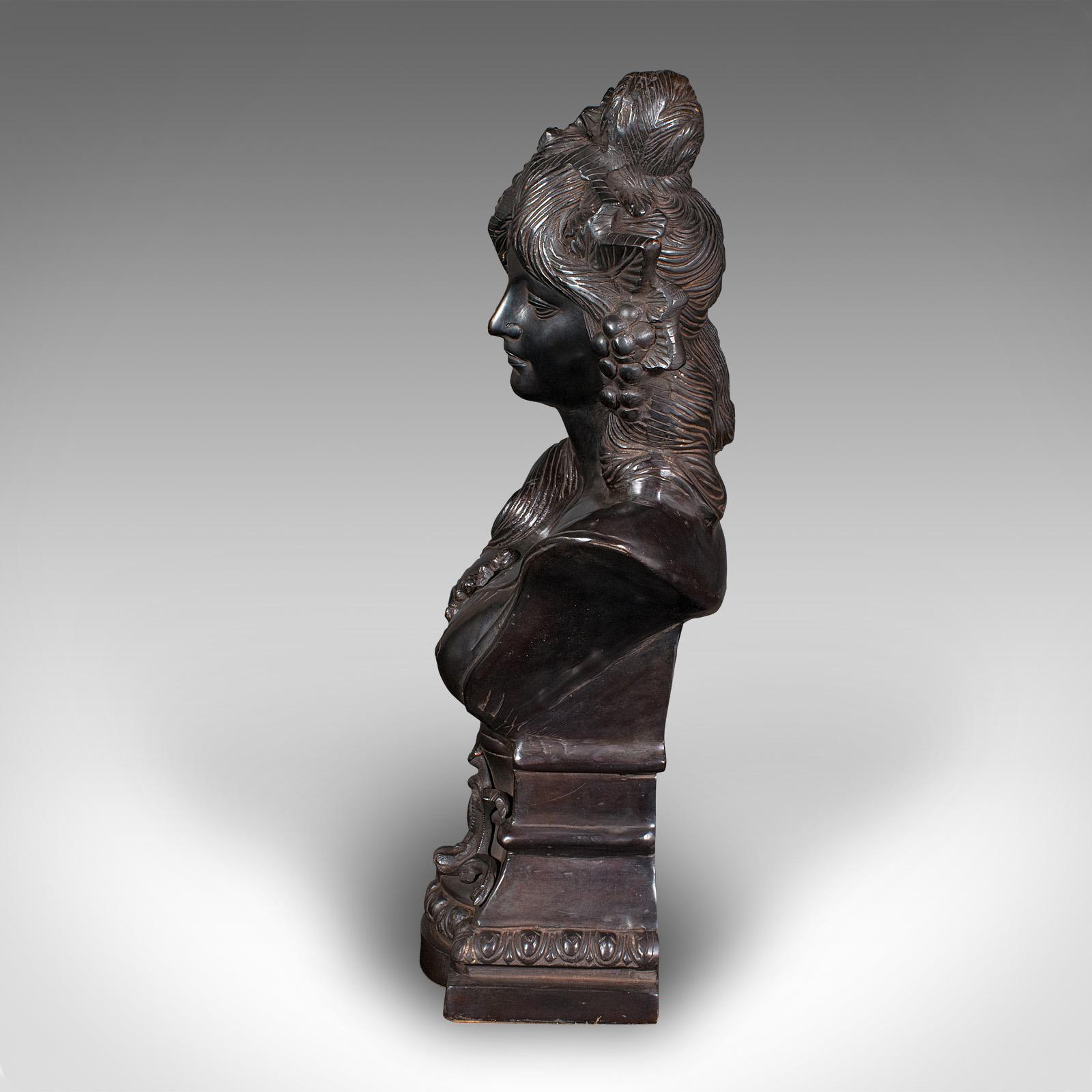 Bronzo Busto femminile boemo d'epoca, continentale, bronzo, dopo l'Art Nouveau, 1930 in vendita
