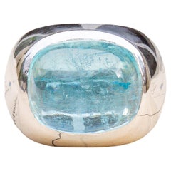 Bague solitaire française lourde en or blanc 18 carats avec aigue-marine cabochon de 10 carats