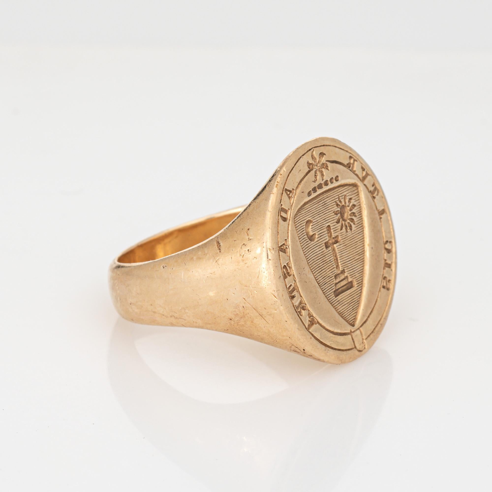 Moderno Anello con sigillo d'epoca Reach For The Stars in oro giallo 14k da uomo 11 in vendita