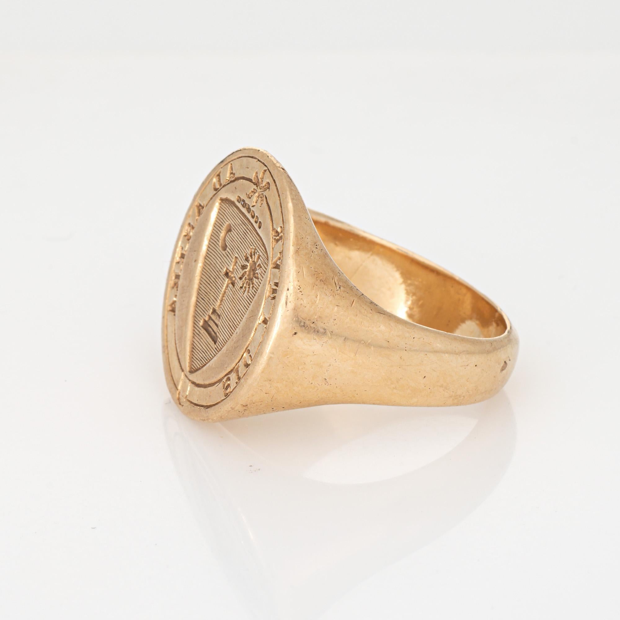 Anello con sigillo d'epoca Reach For The Stars in oro giallo 14k da uomo 11 In condizioni buone in vendita a Torrance, CA