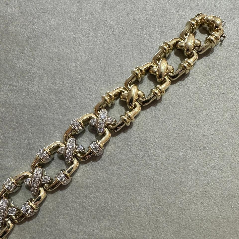 Heavy Vintage X Bracelet with Diamond Links in 18k Yellow Gold For Sale 1